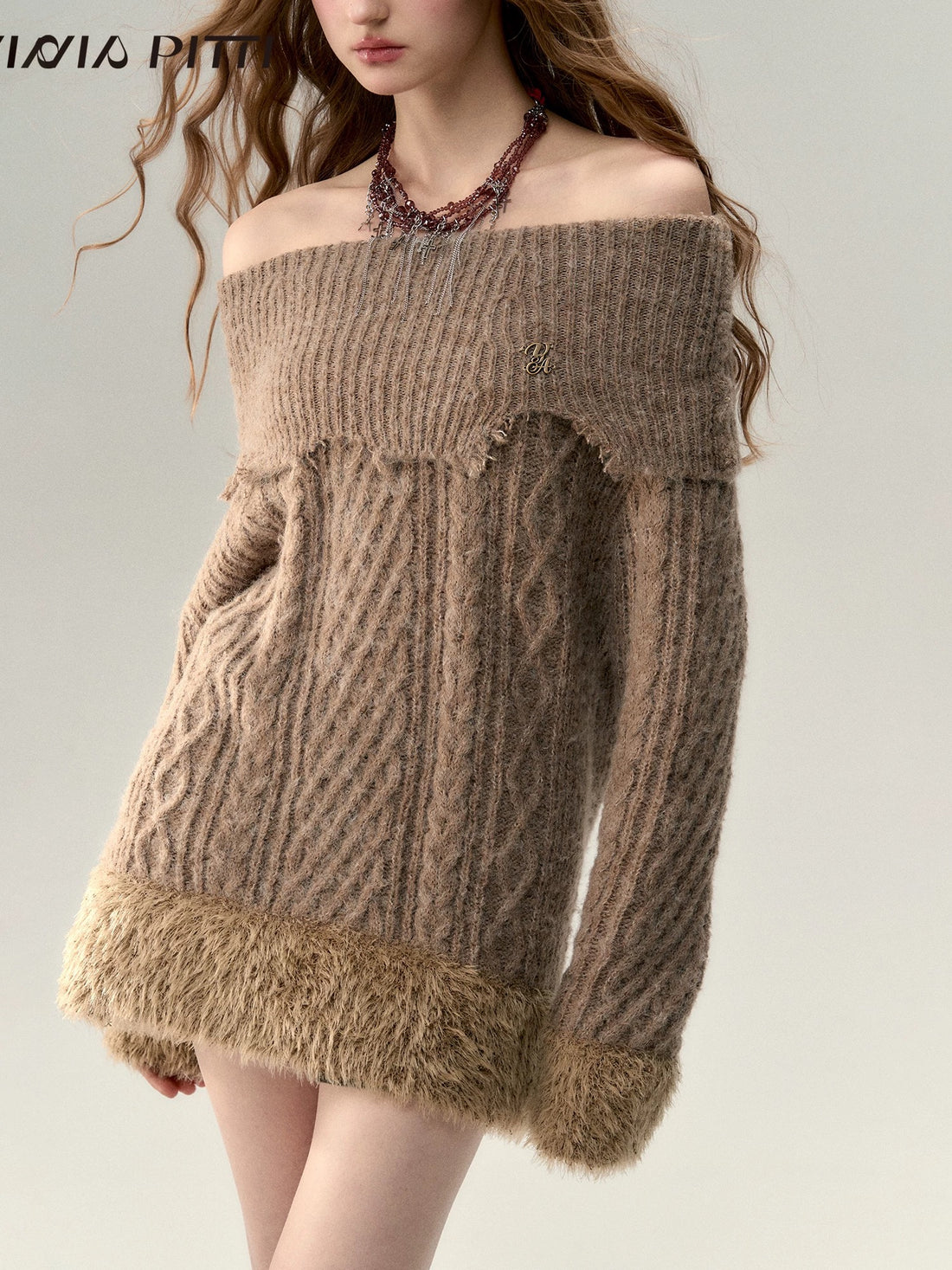 VIA PITTI V23DK338Pitti off-shoulder sweater