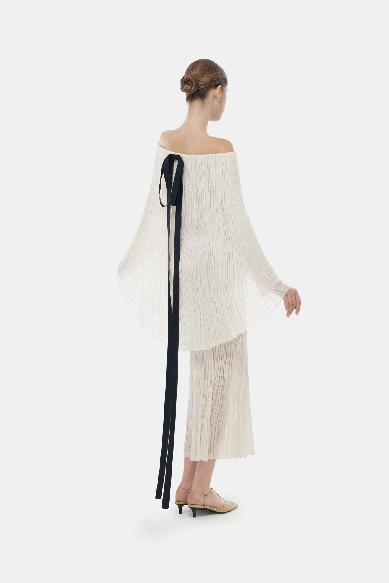 Montsand White Off-Shoulder Pleated Midi Dress