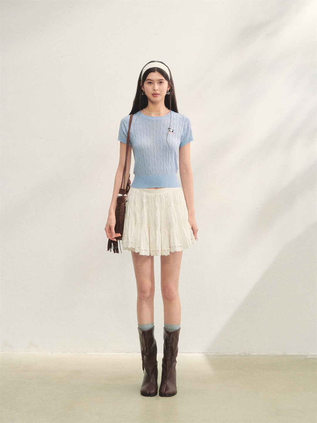 AsGony ASG25296 Skateboarding Dog Embroidery Knitted Short Sleeve Top
