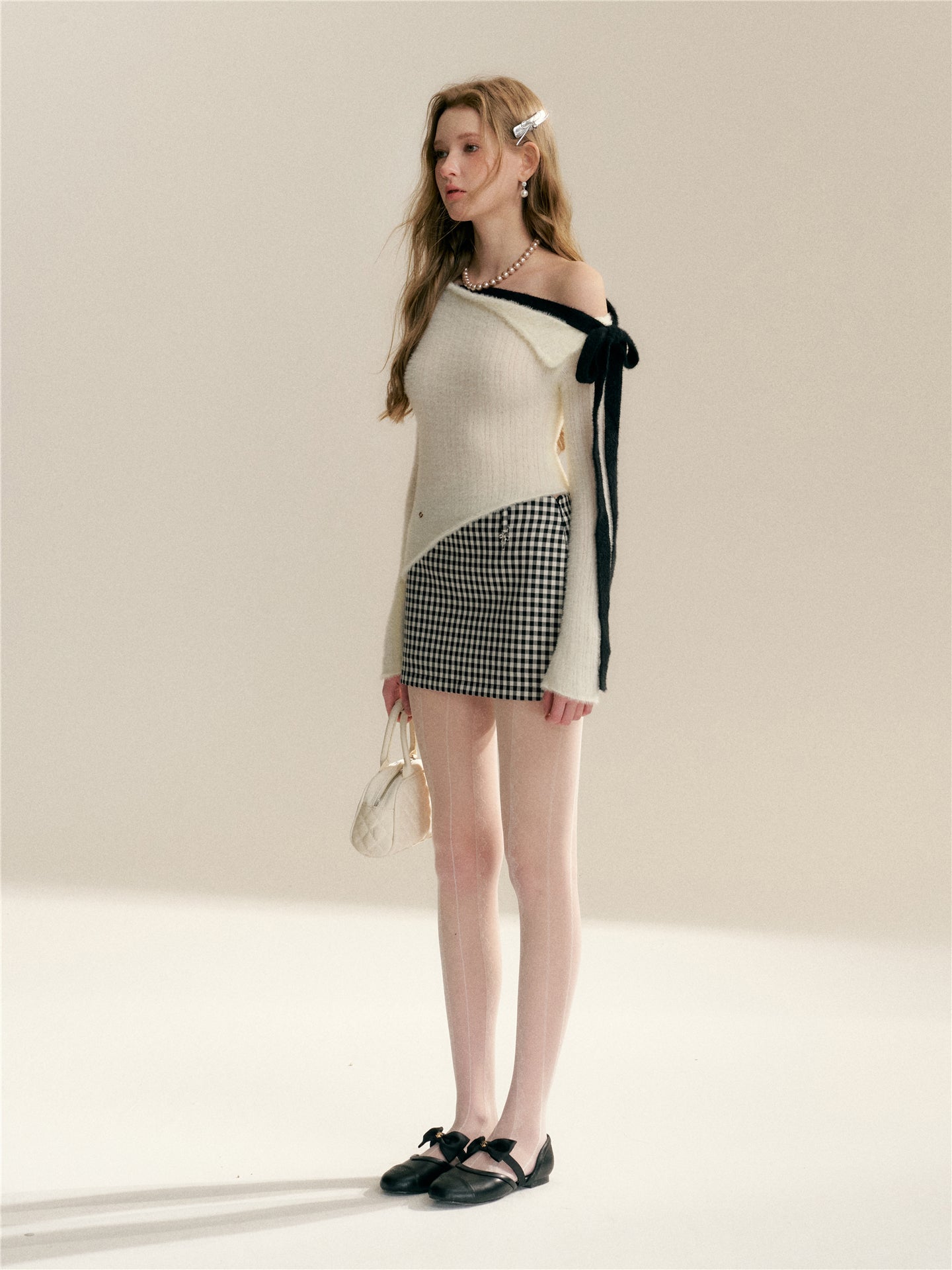 16DEWS 16D26007 Color blocking straps irregular design slim knit sweater