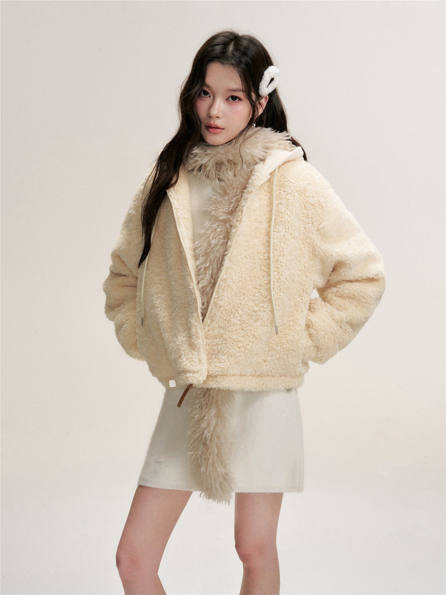 16DEWS 16D25468 Fake two piece hooded spliced fur short jacket