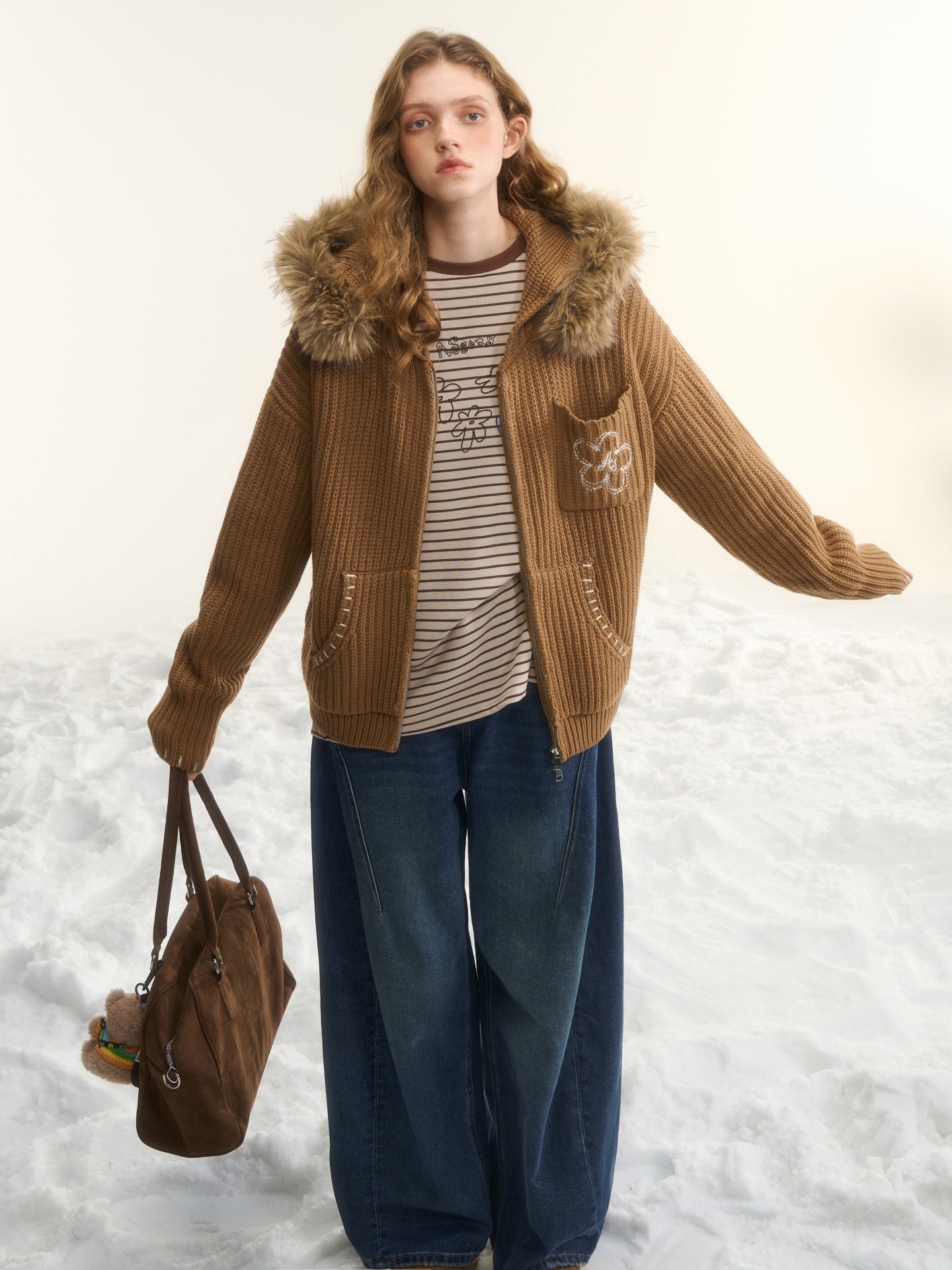 AsGony ASG25552 Detachable fur collar texture embroidered knit cardigan