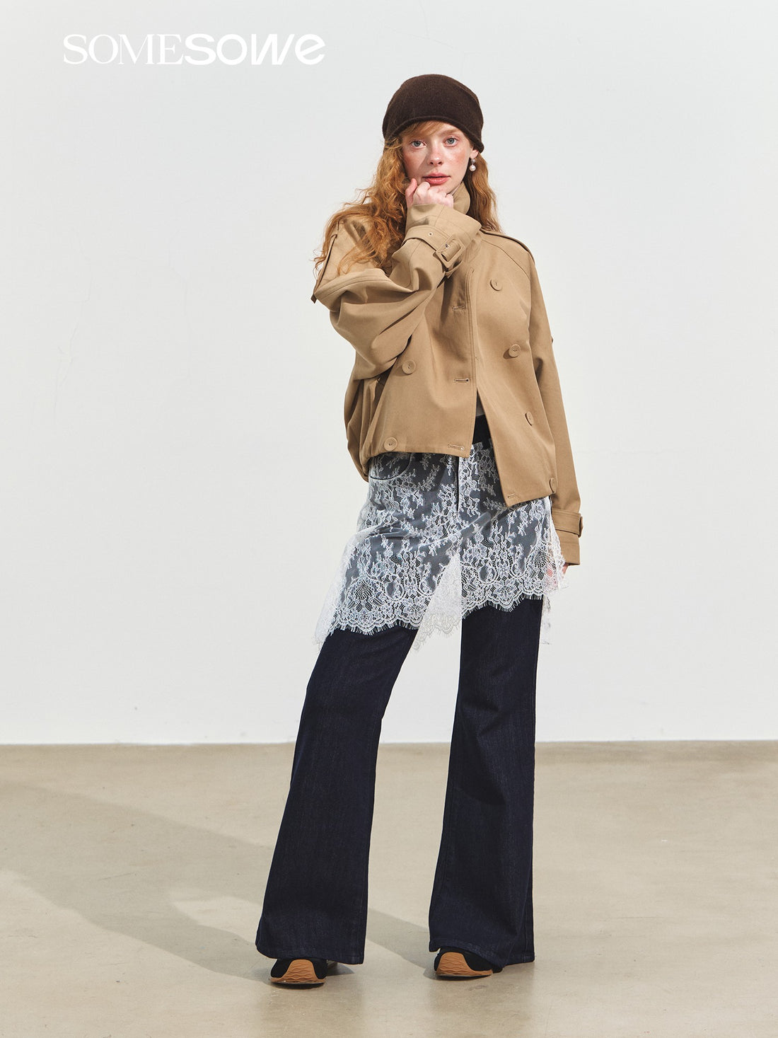 SOMESOWE S2508251 Slanted collar double breasted short windbreaker