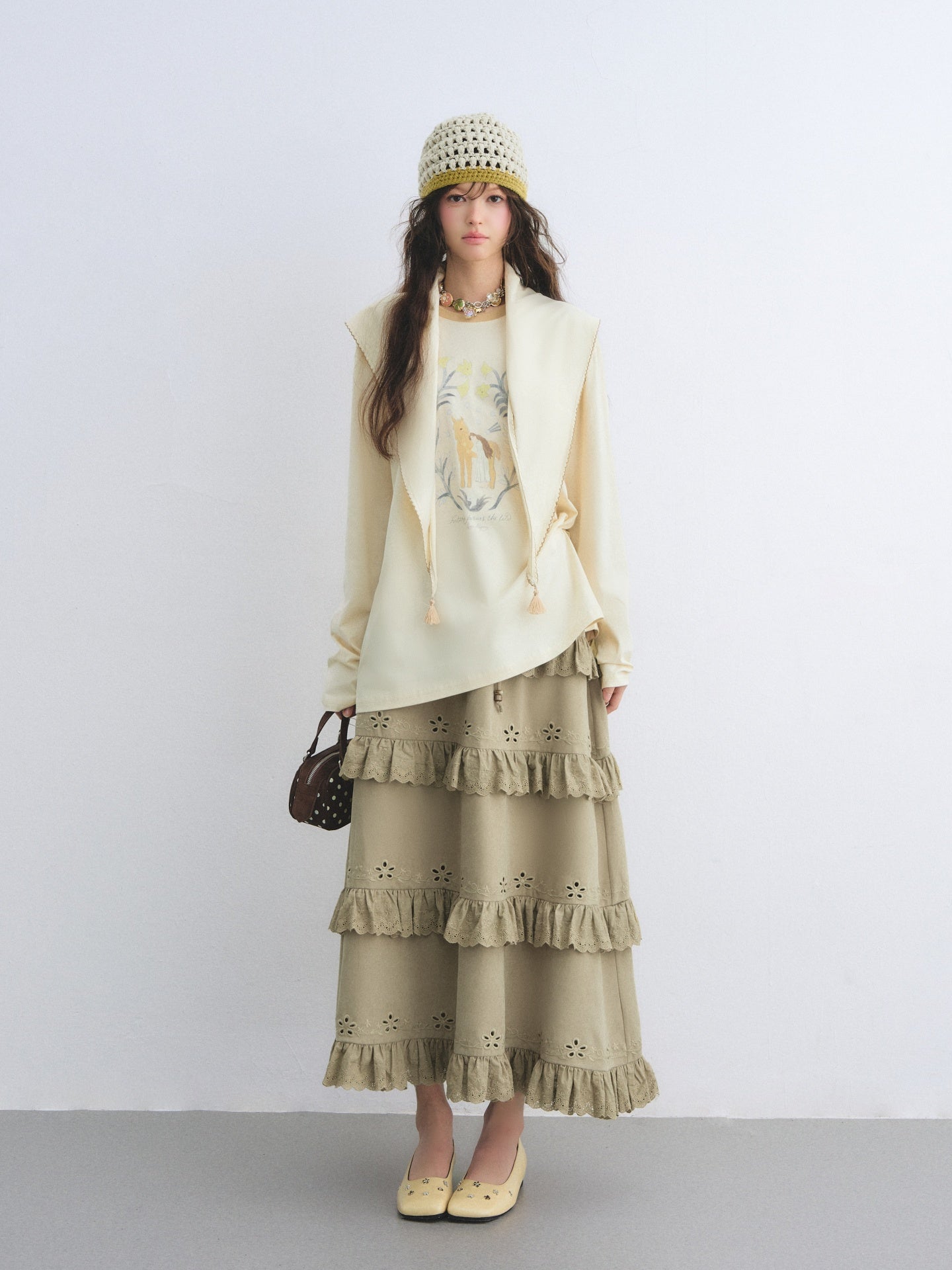 AsGony ASG26036 Vintage lace embroidered half length skirt
