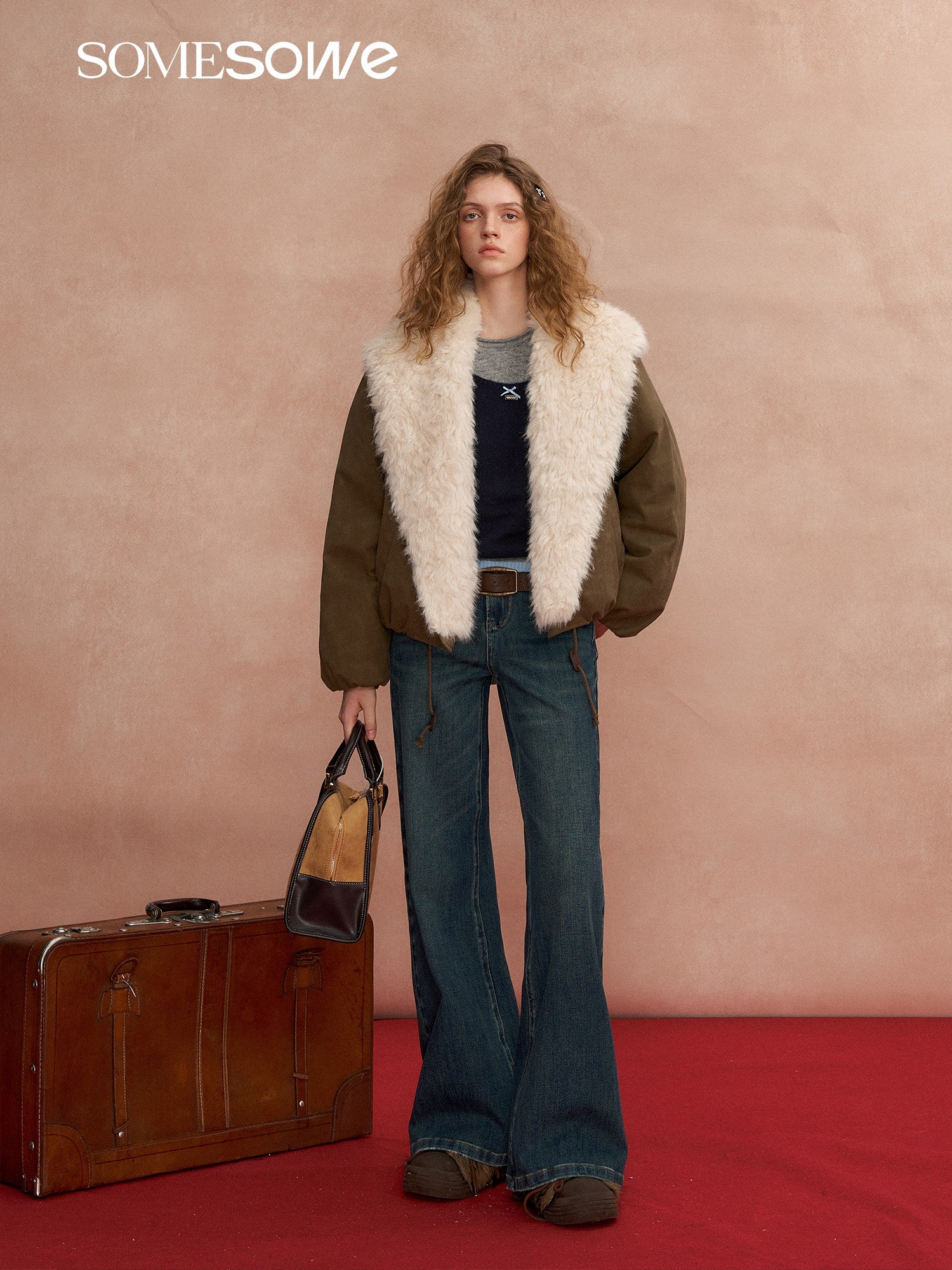 SOMESOWE S2508290 Large collar flower bud short down jacket