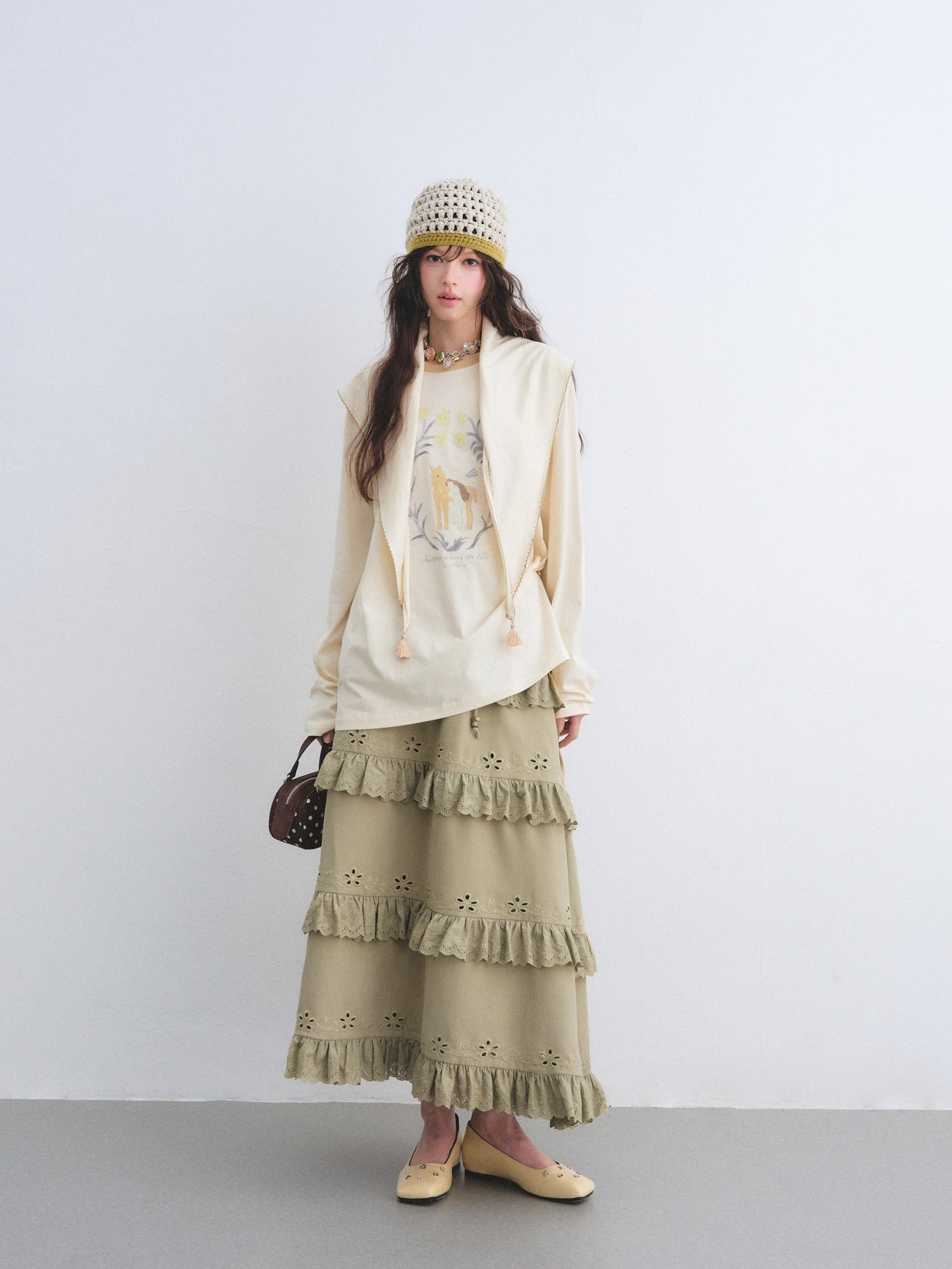 AsGony ASG26036 Vintage lace embroidered half length skirt