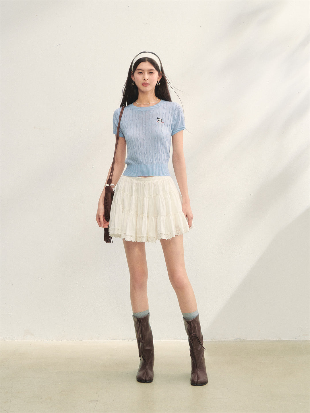 AsGony ASG25296 Skateboarding Dog Embroidery Knitted Short Sleeve Top
