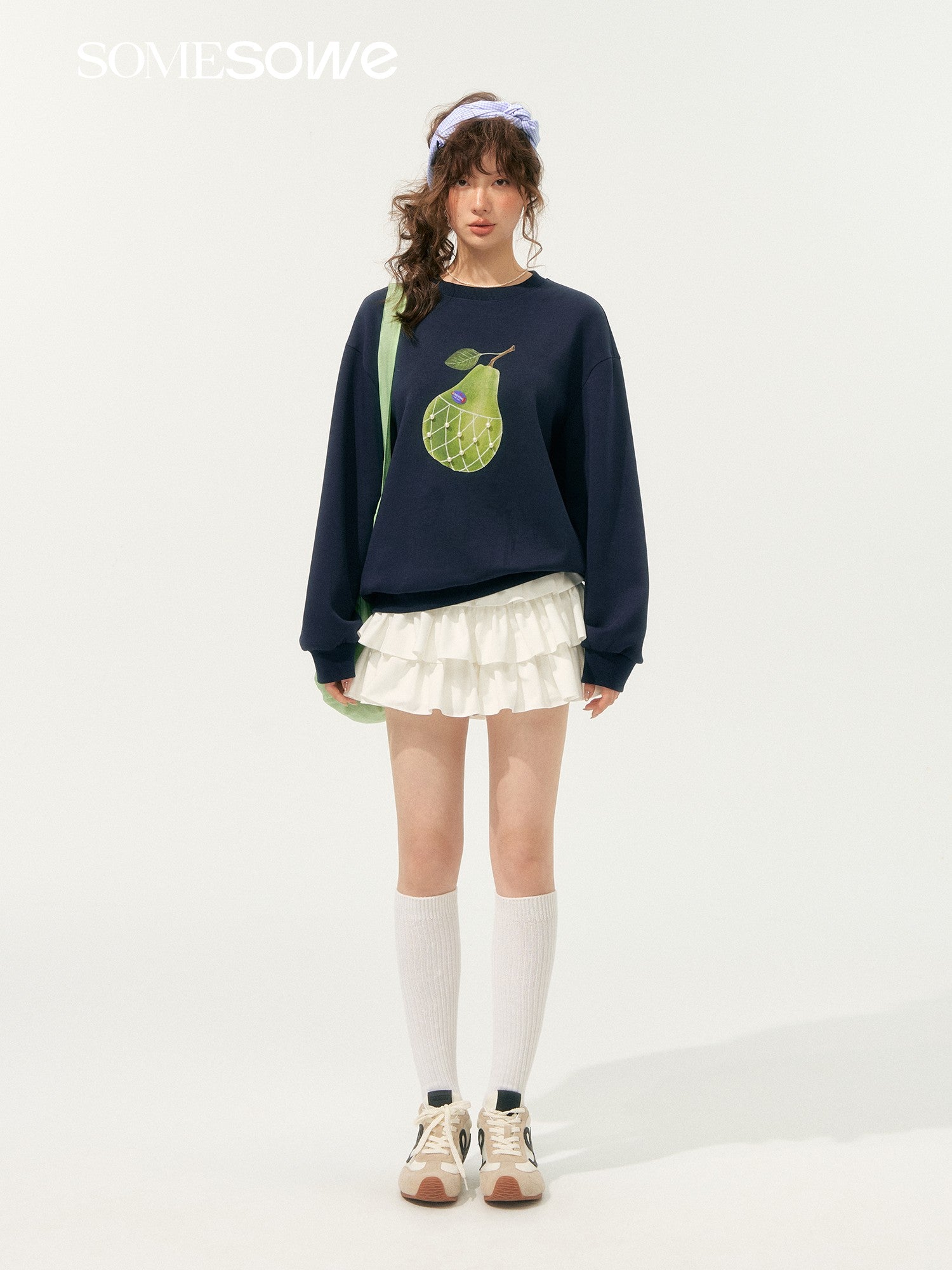 SOMESOWE S2508178 Pear print round neck hoodie