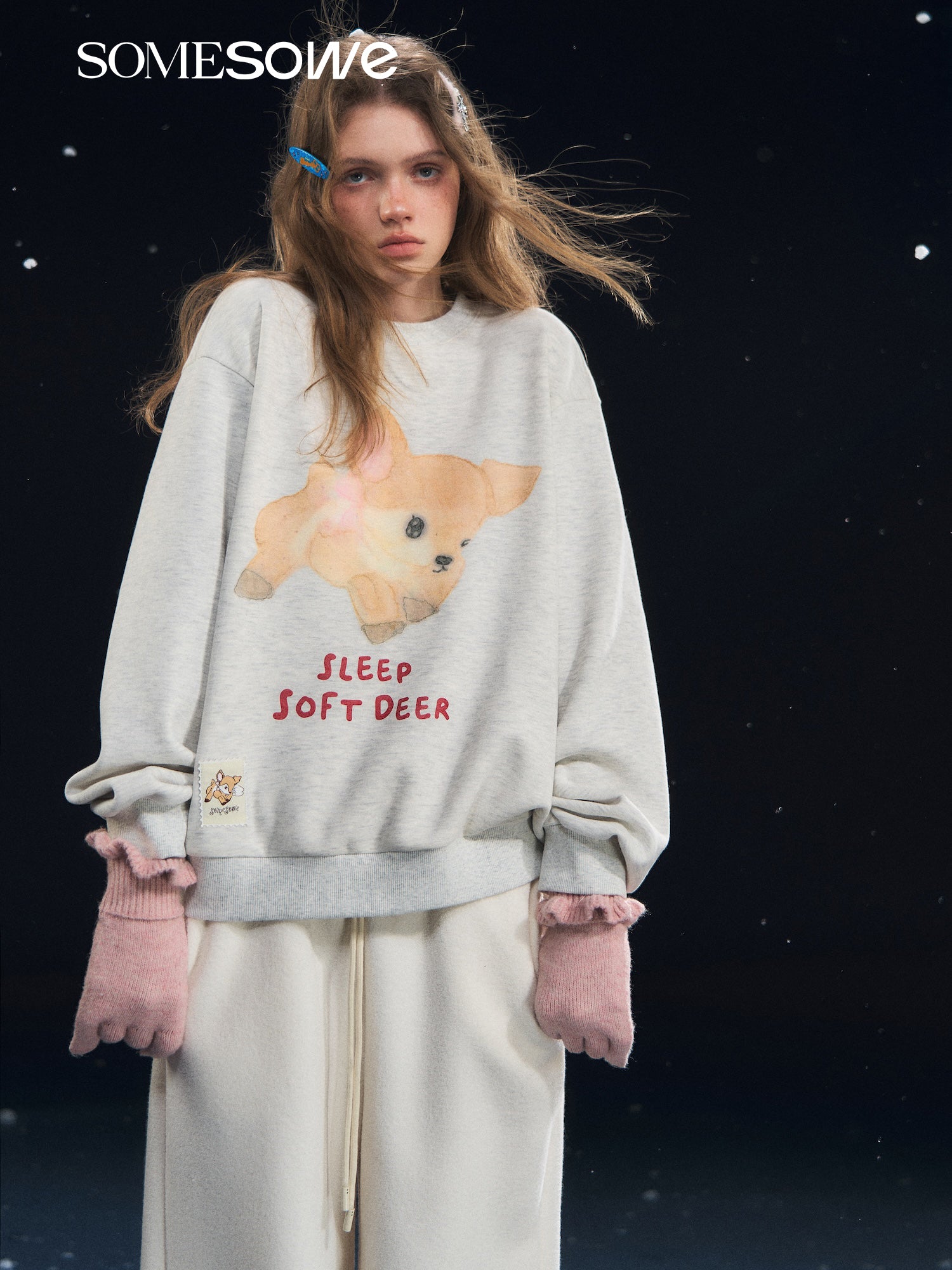 SOMESOWE S2508317 Little deer velvet round neck long sleeved sweatshirt