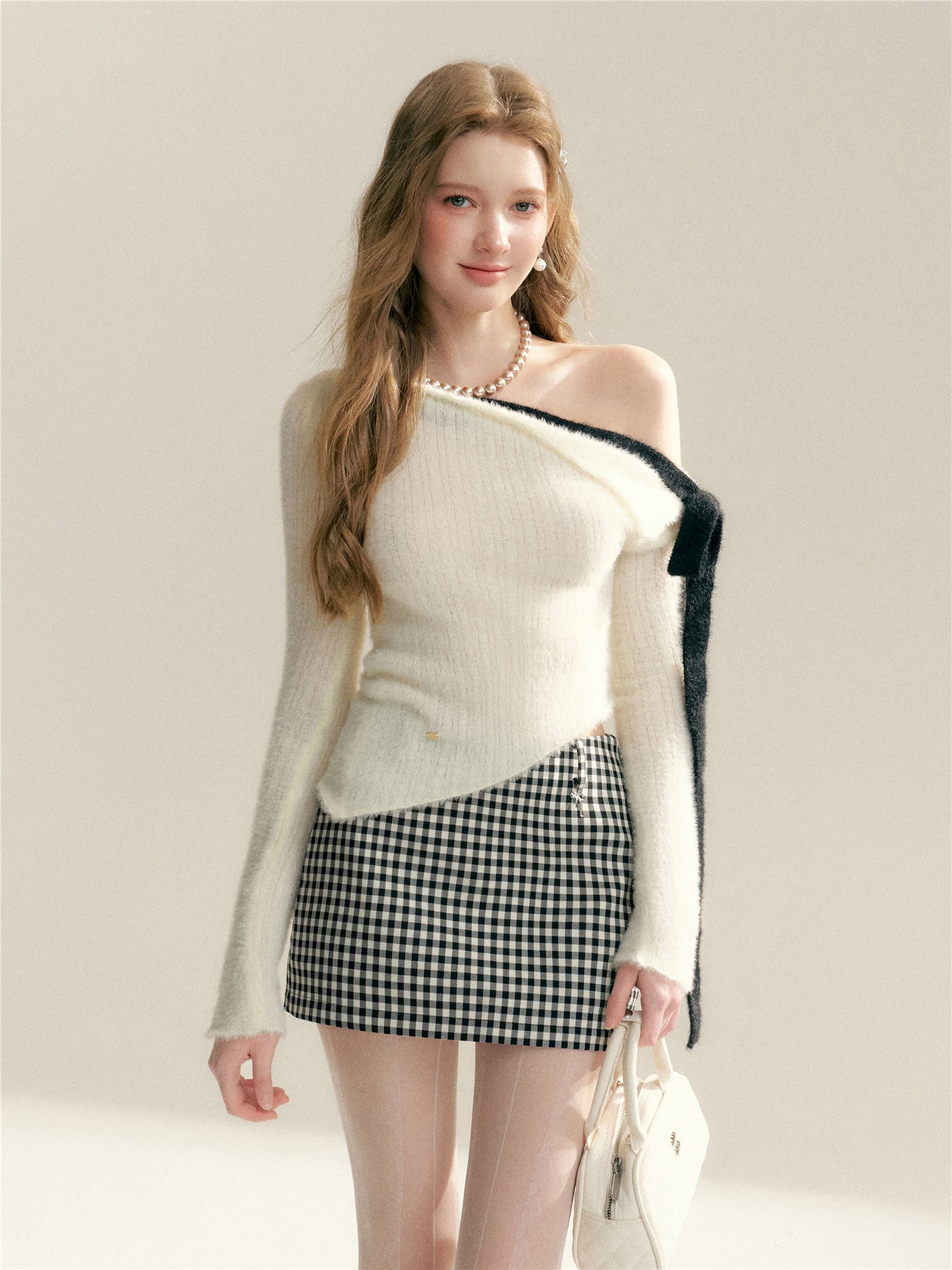 16DEWS 16D26008 Classic black and white grid spun wool A-line skirt