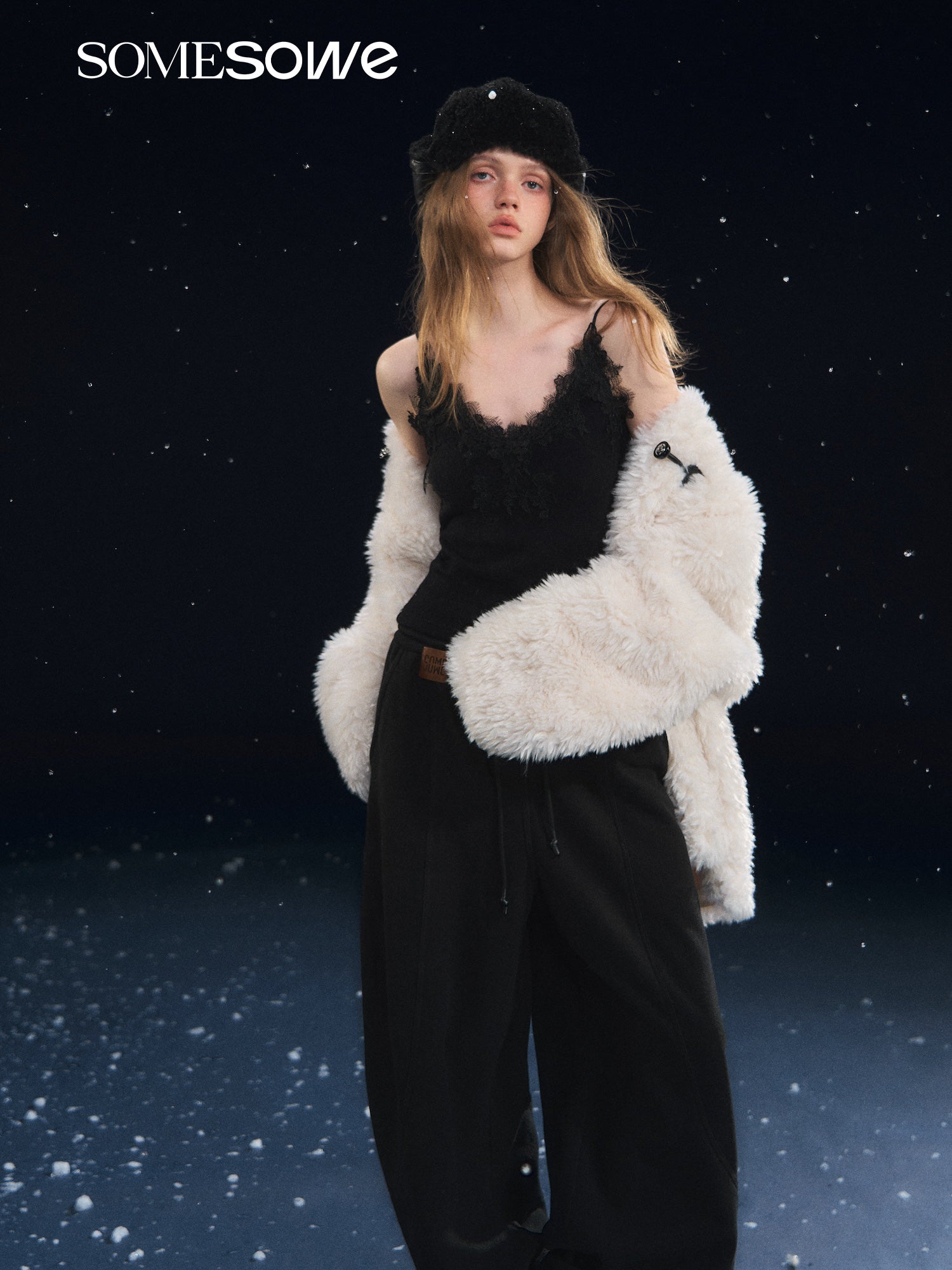 SOMESOWE S2508309 Soft velvet texture lace camisole