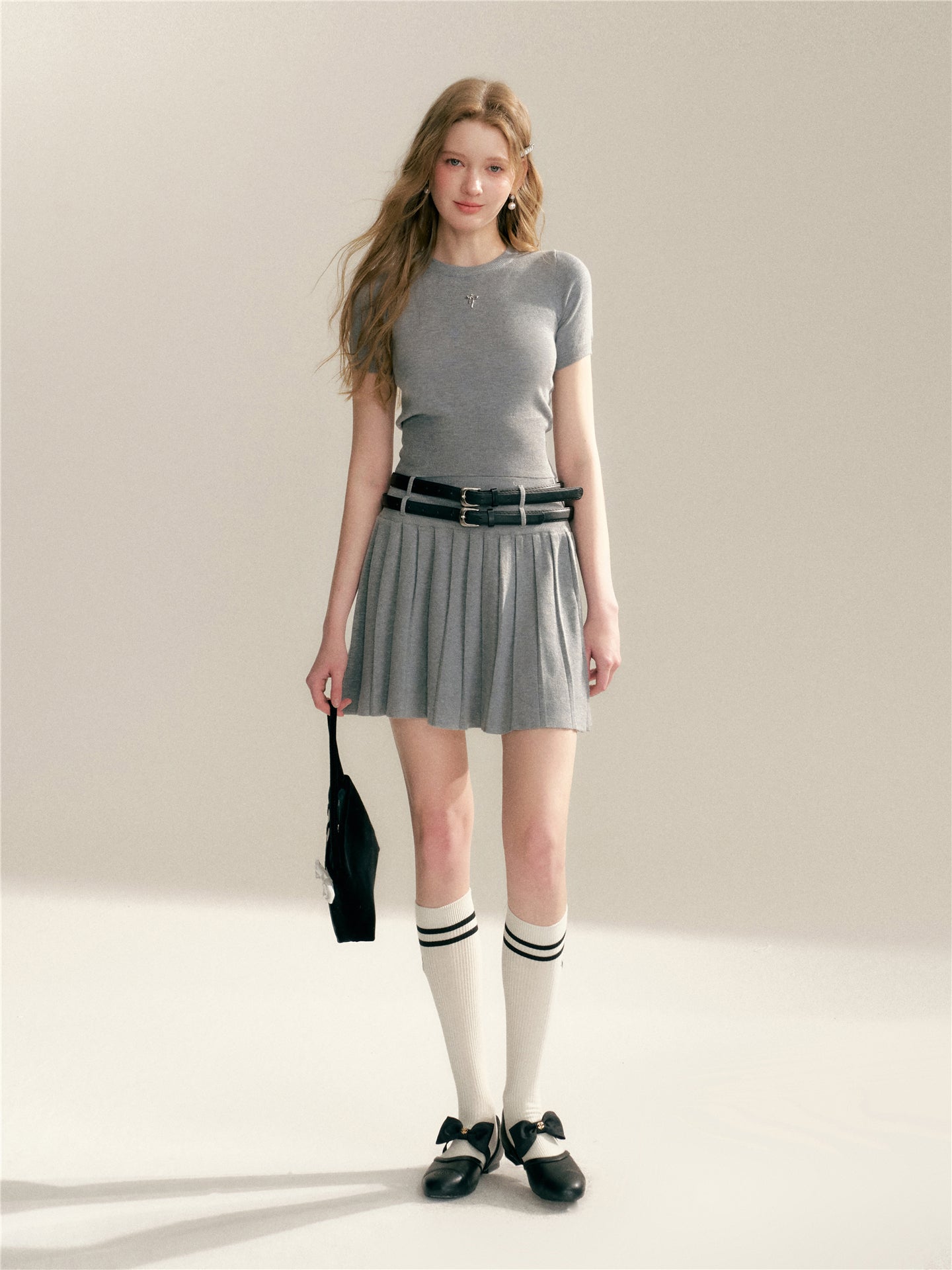 16DEWS 16D246076 Preppy style knitted suit