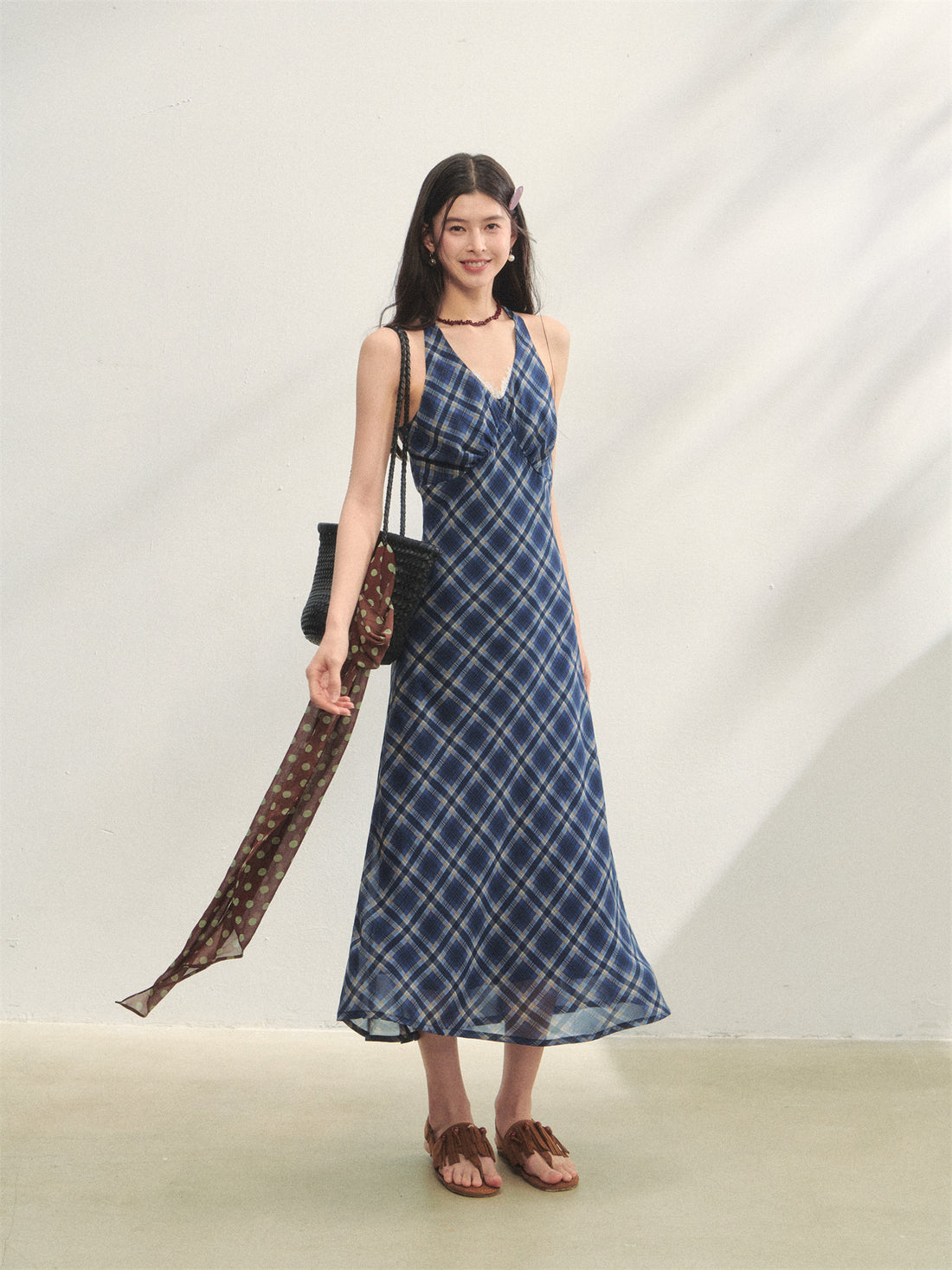 AsGony ASG25262 V-neck lace checkered halter dress