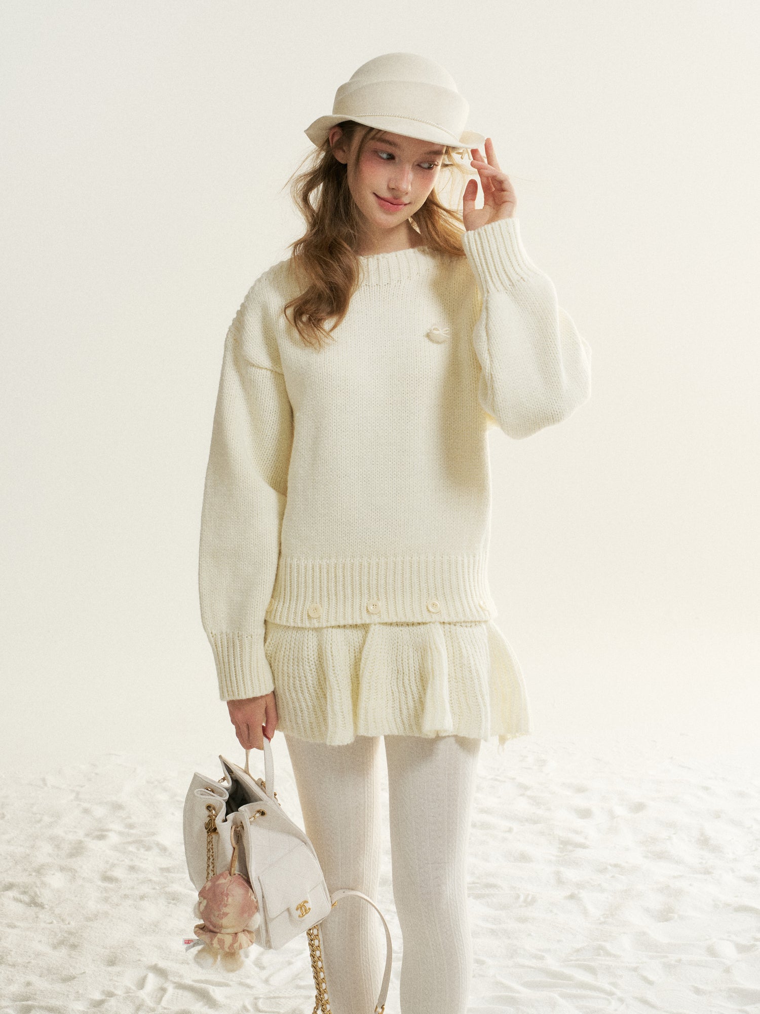 16DEWS 16D25530 Lazy round neck thick needle sweater