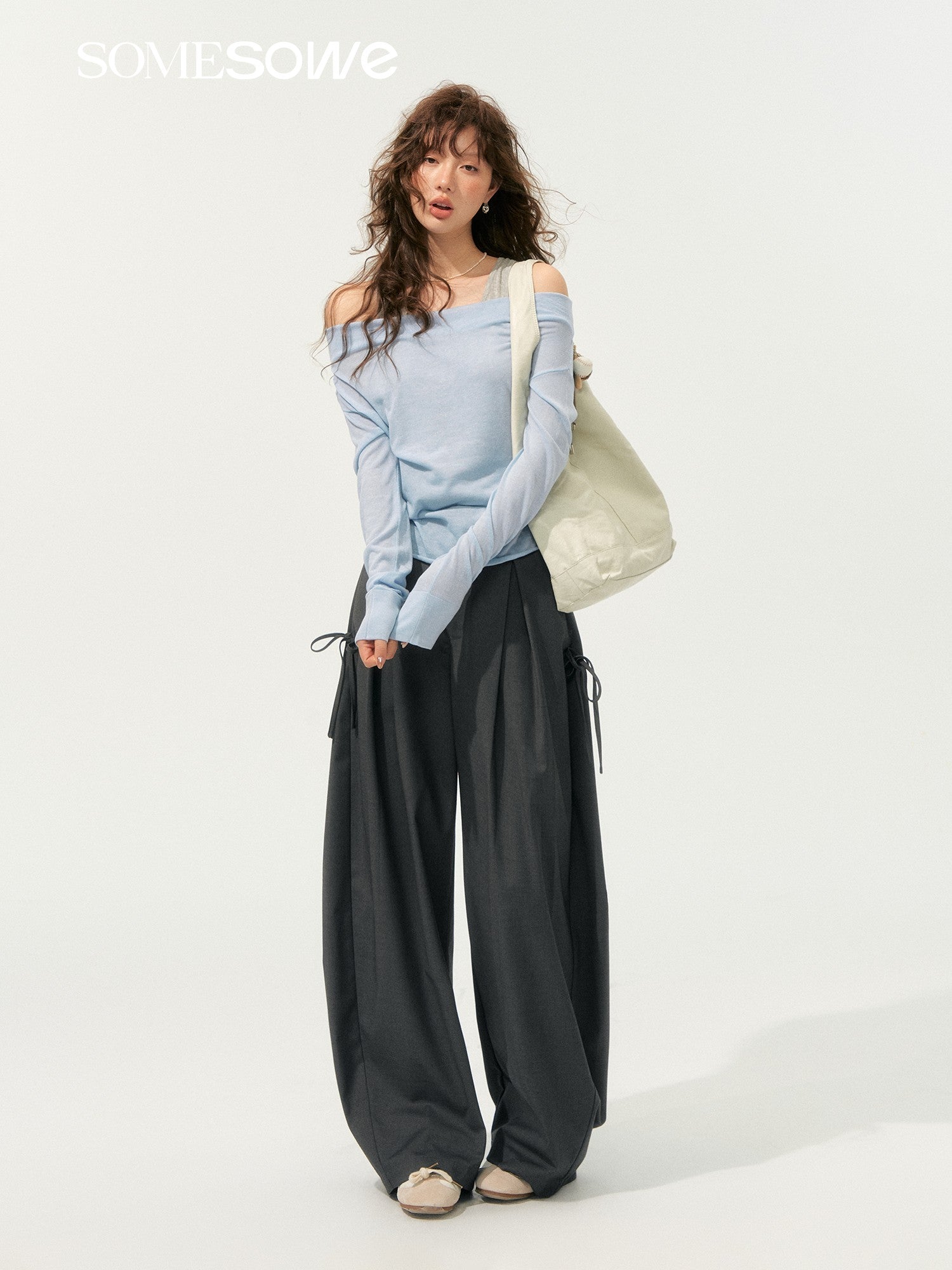 SOMESOWE S2508192 Fake two contrasting polka neck sweaters