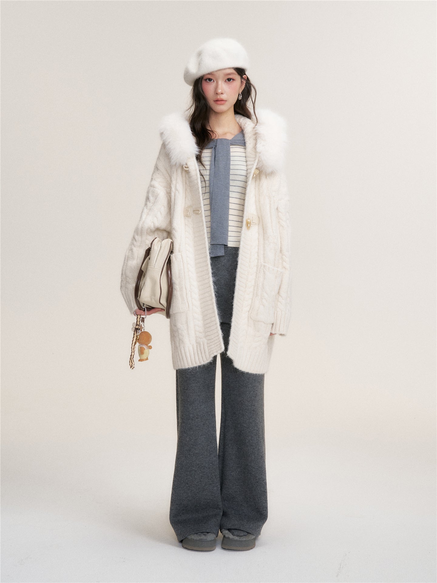 16DEWS 16D25462 Knitted hooded mid length sweater jacket