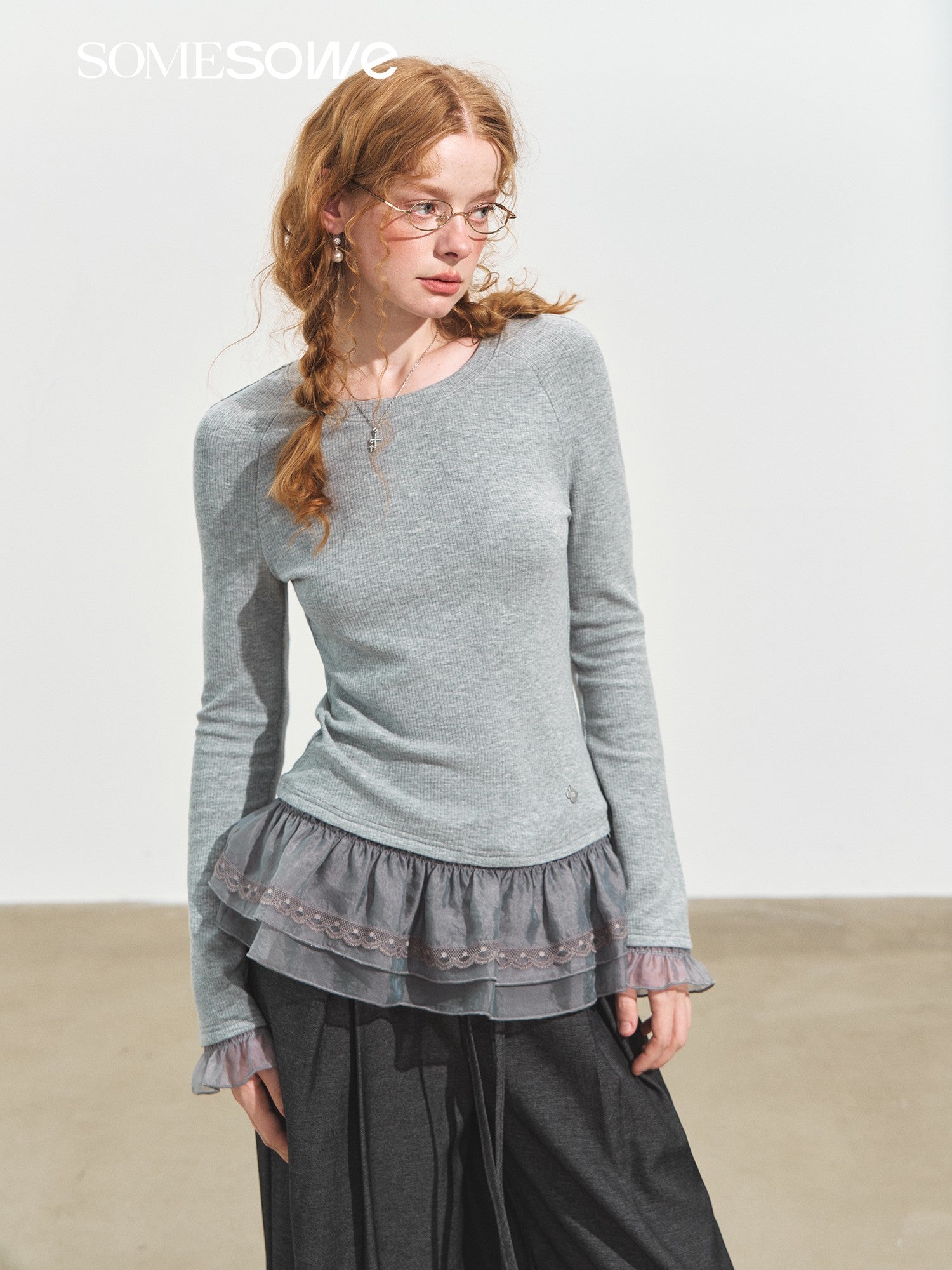 SOMESOWE S2508236 Double layered lace raglan warm velvet top