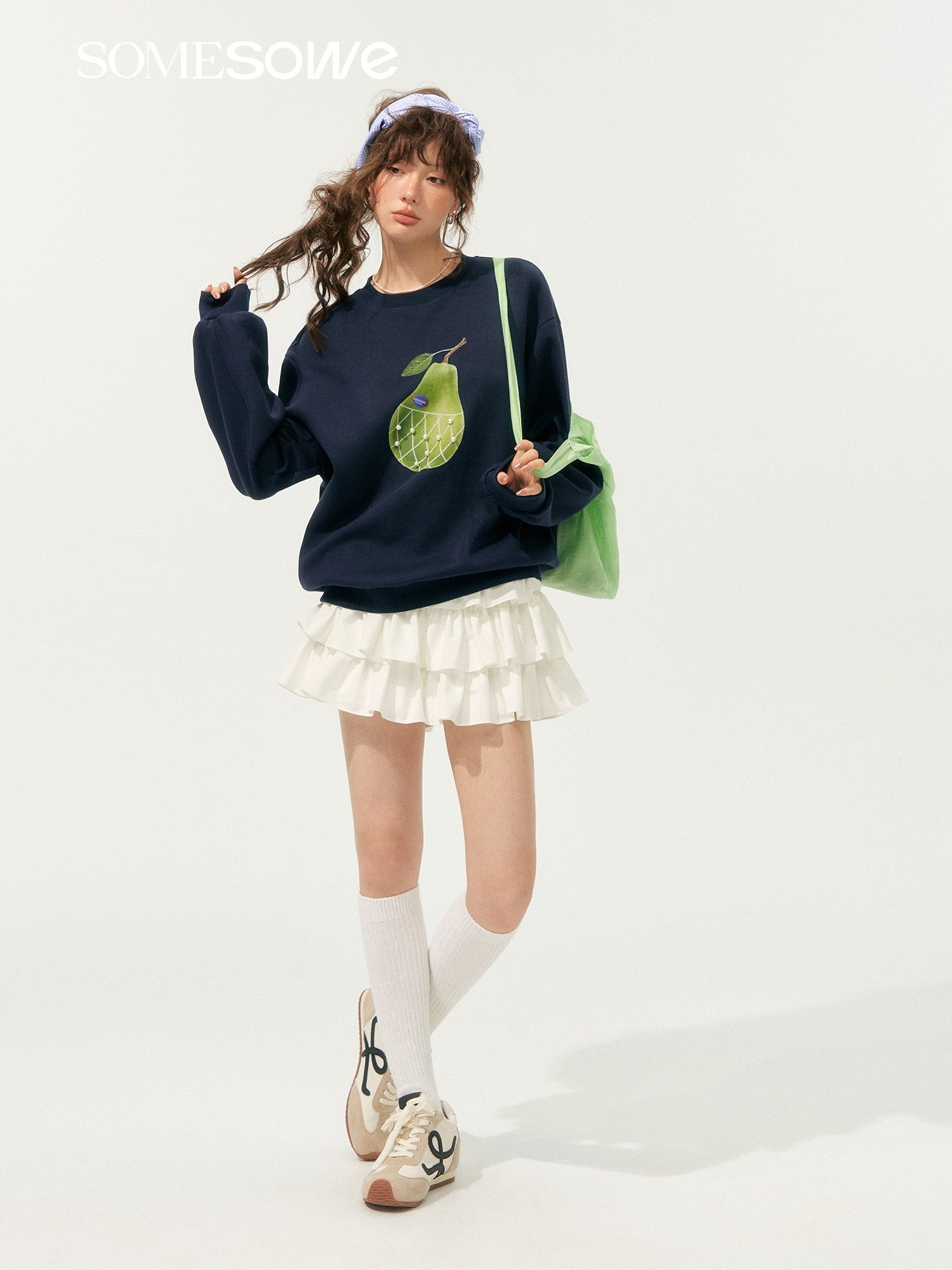 SOMESOWE S2508178 Pear print round neck hoodie