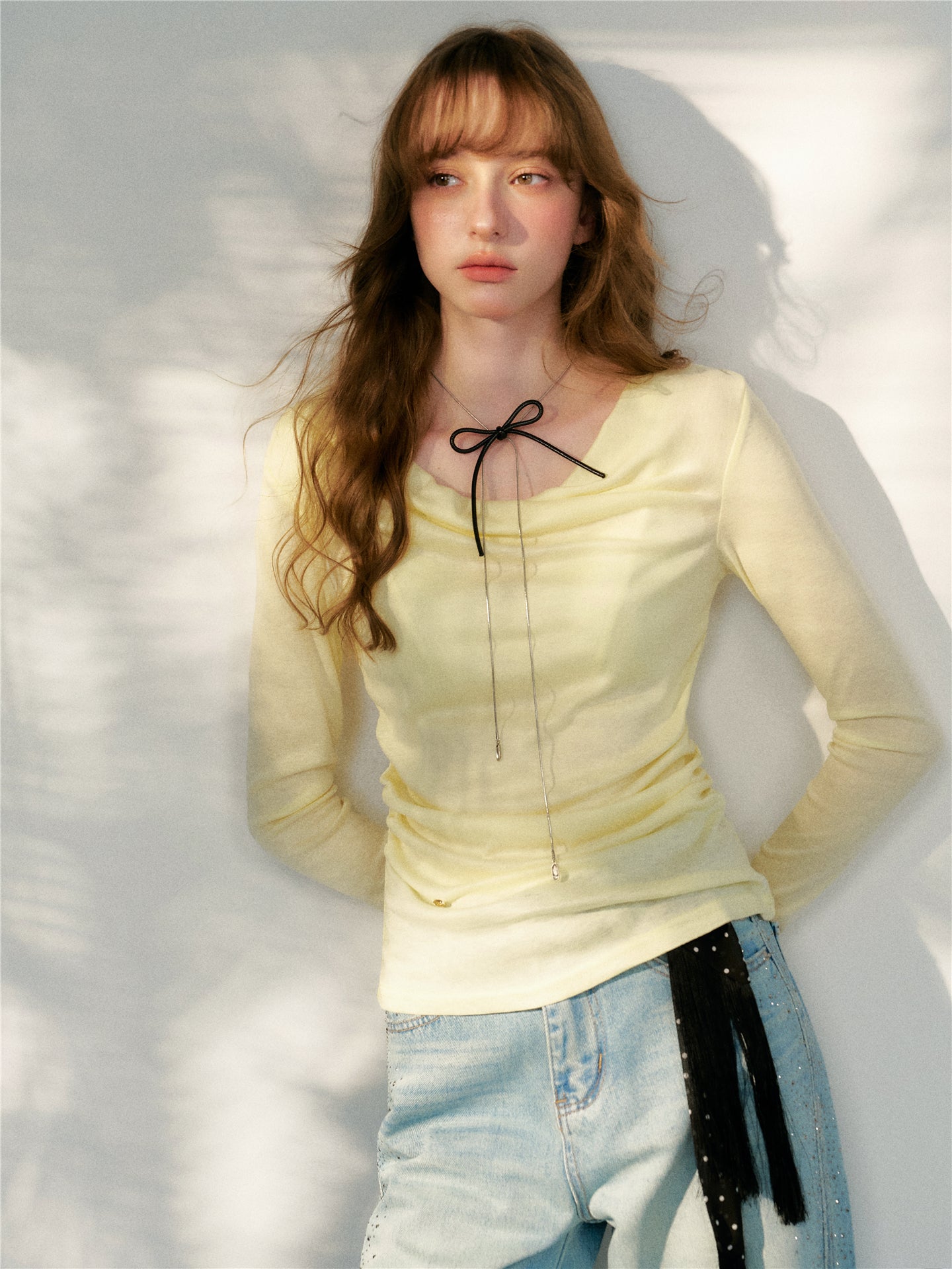 16DEWS 16D26080 Polka dot ribbon pleated collar cinched top