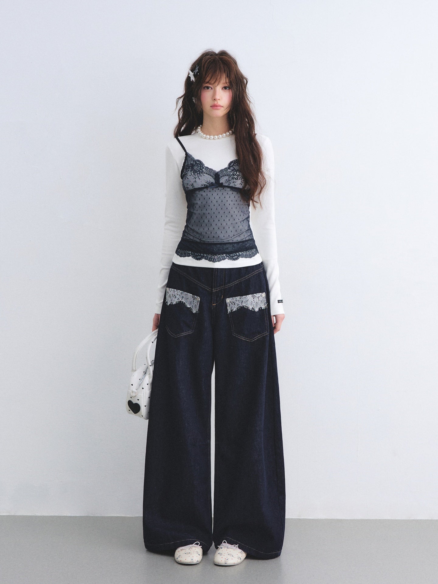 AsGony ASG26013 Fake two lace patchwork long sleeved base T-shirt