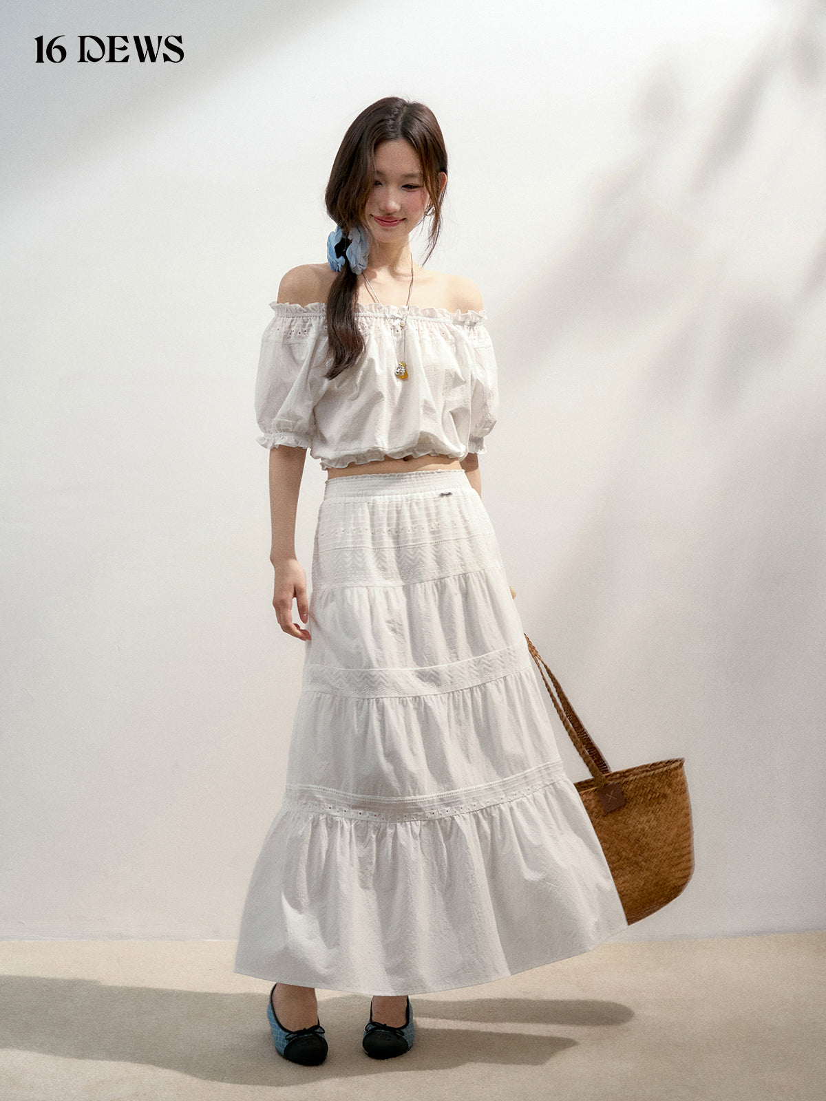 16DEWS 16D25145&amp;16D25146 Off shoulder lace top + embroidered hollow skirt