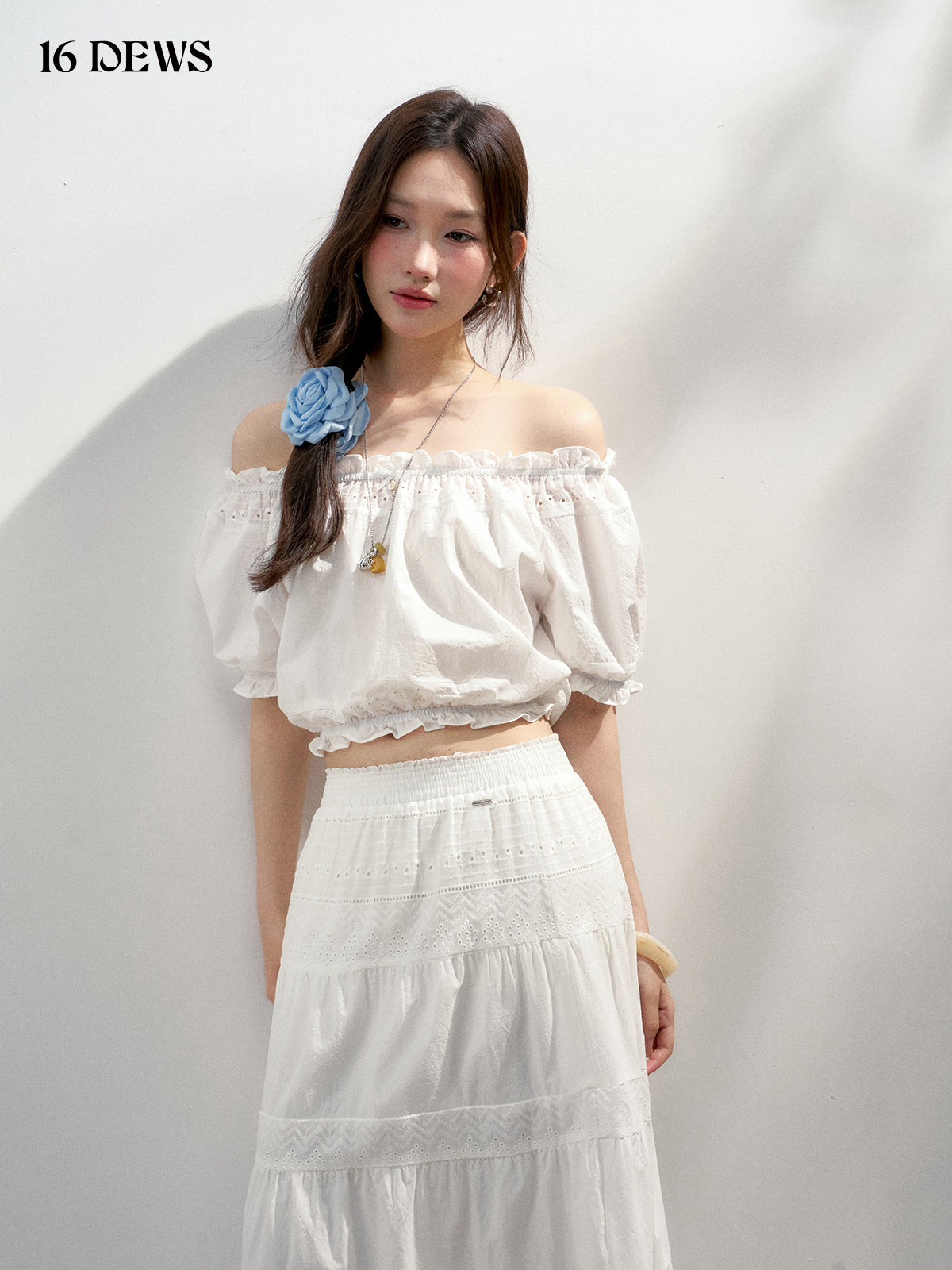 16DEWS 16D25145&amp;16D25146 Off shoulder lace top + embroidered hollow skirt