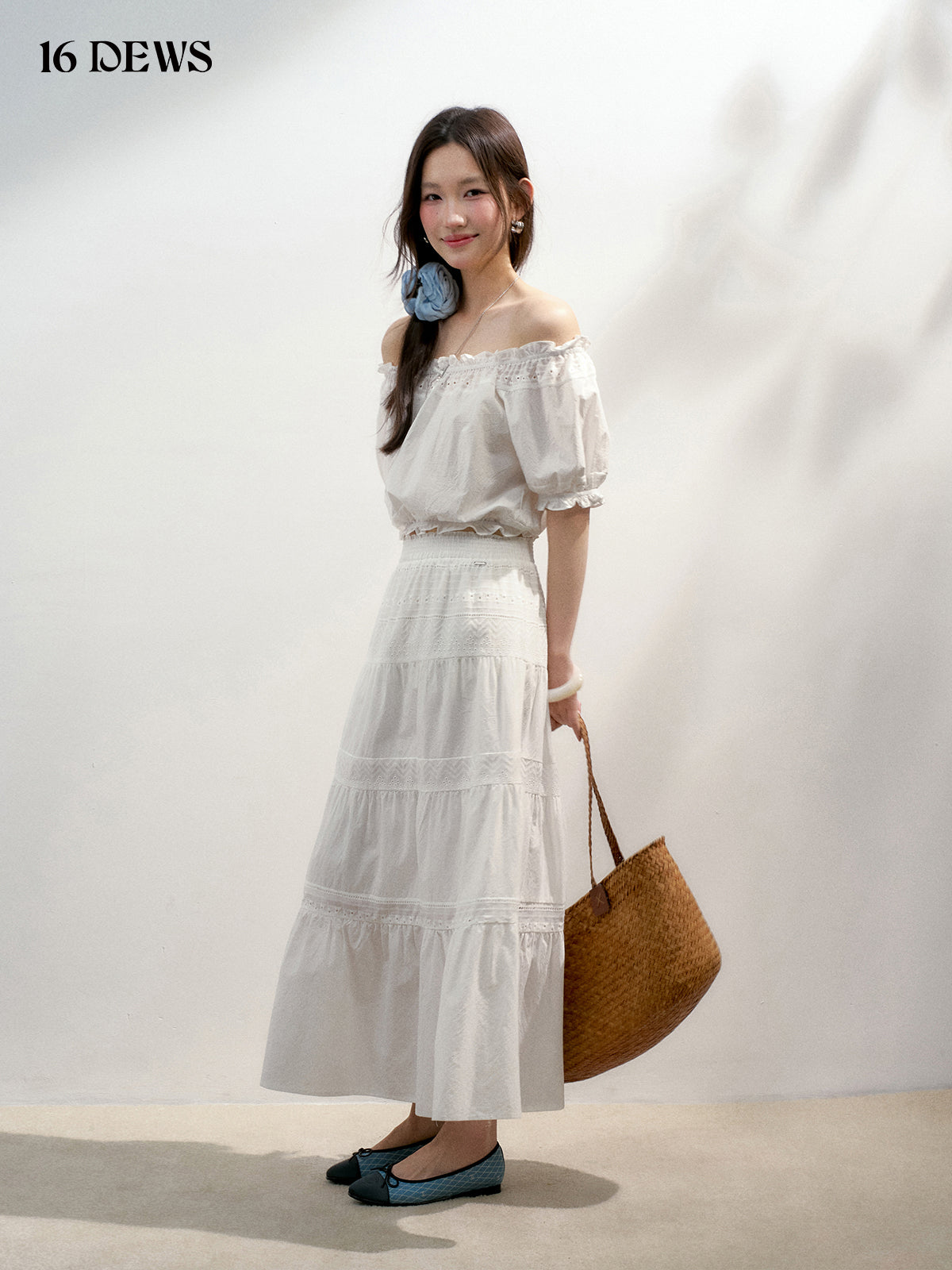 16DEWS 16D25145&amp;16D25146 Off shoulder lace top + embroidered hollow skirt