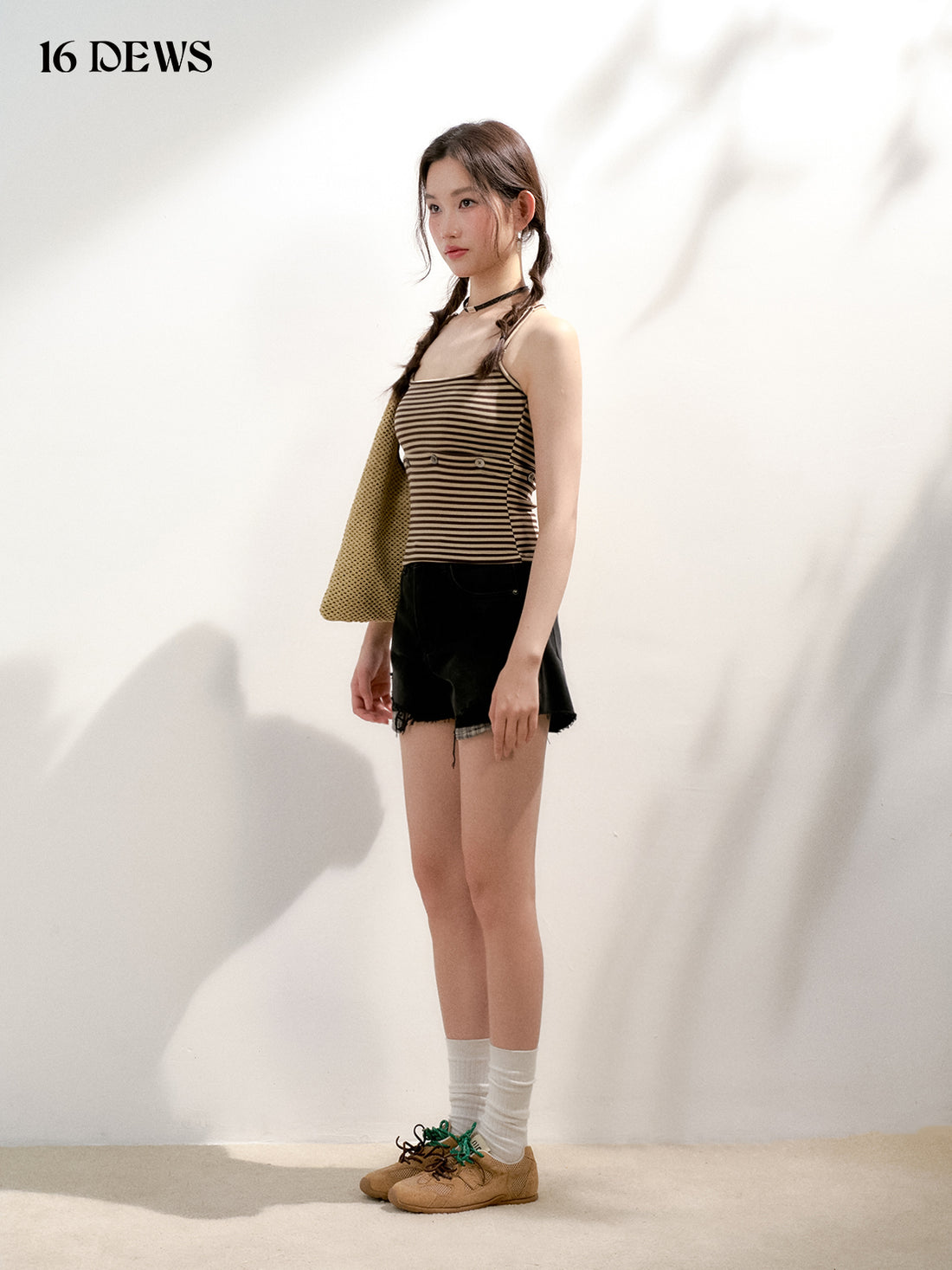 16DEWS 16D25199 Detachable button design camisole
