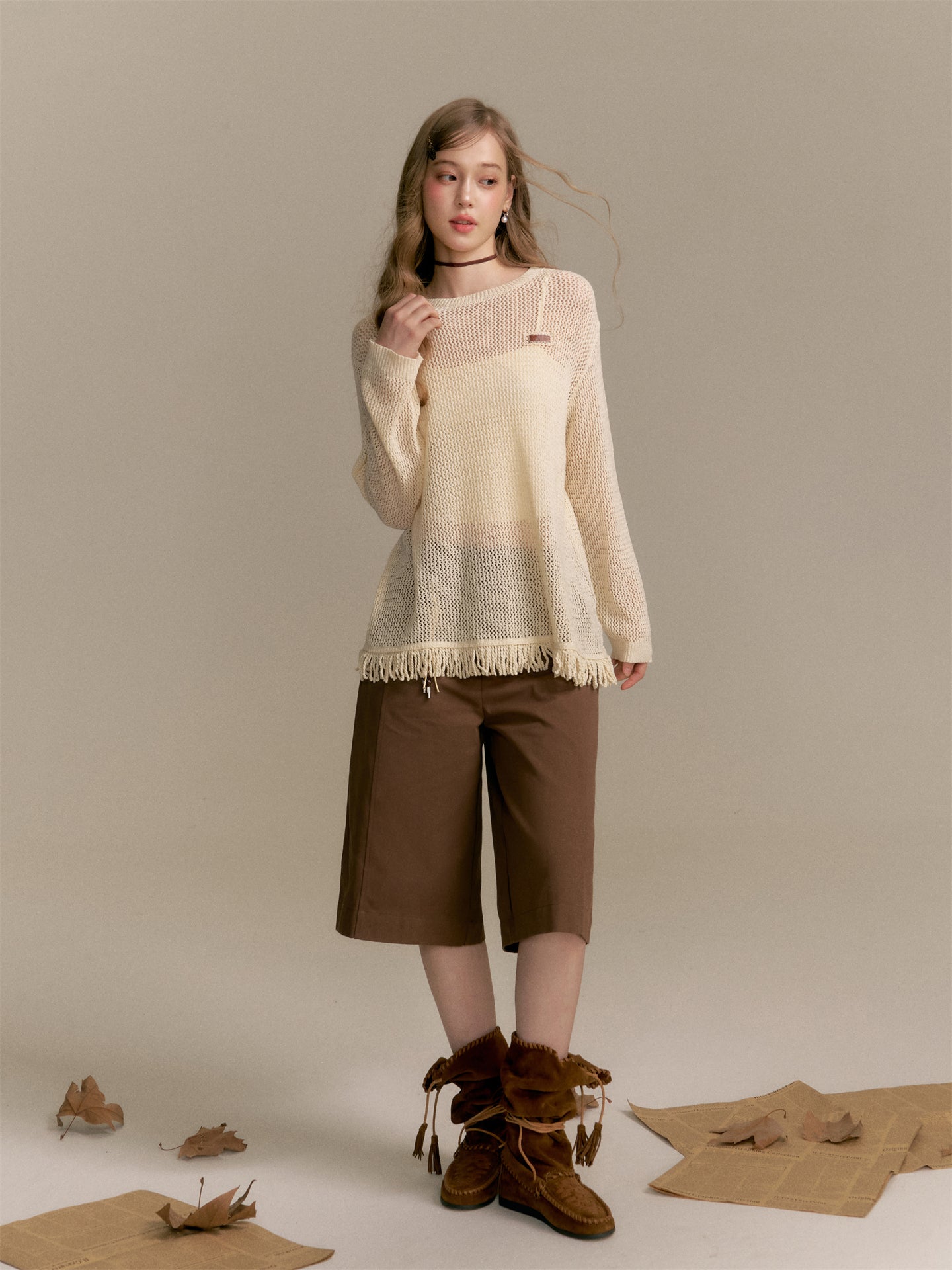 16DEWS 16D25285&amp;16D2528  Hollow knit top + Brown denim cropped pants