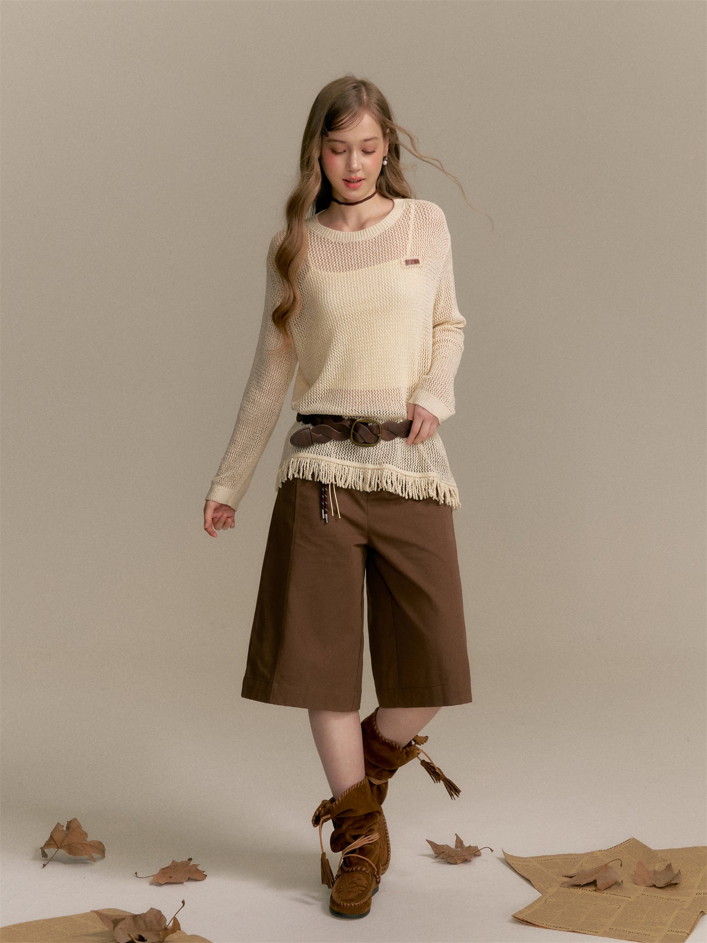 16DEWS 16D25285&amp;16D2528  Hollow knit top + Brown denim cropped pants