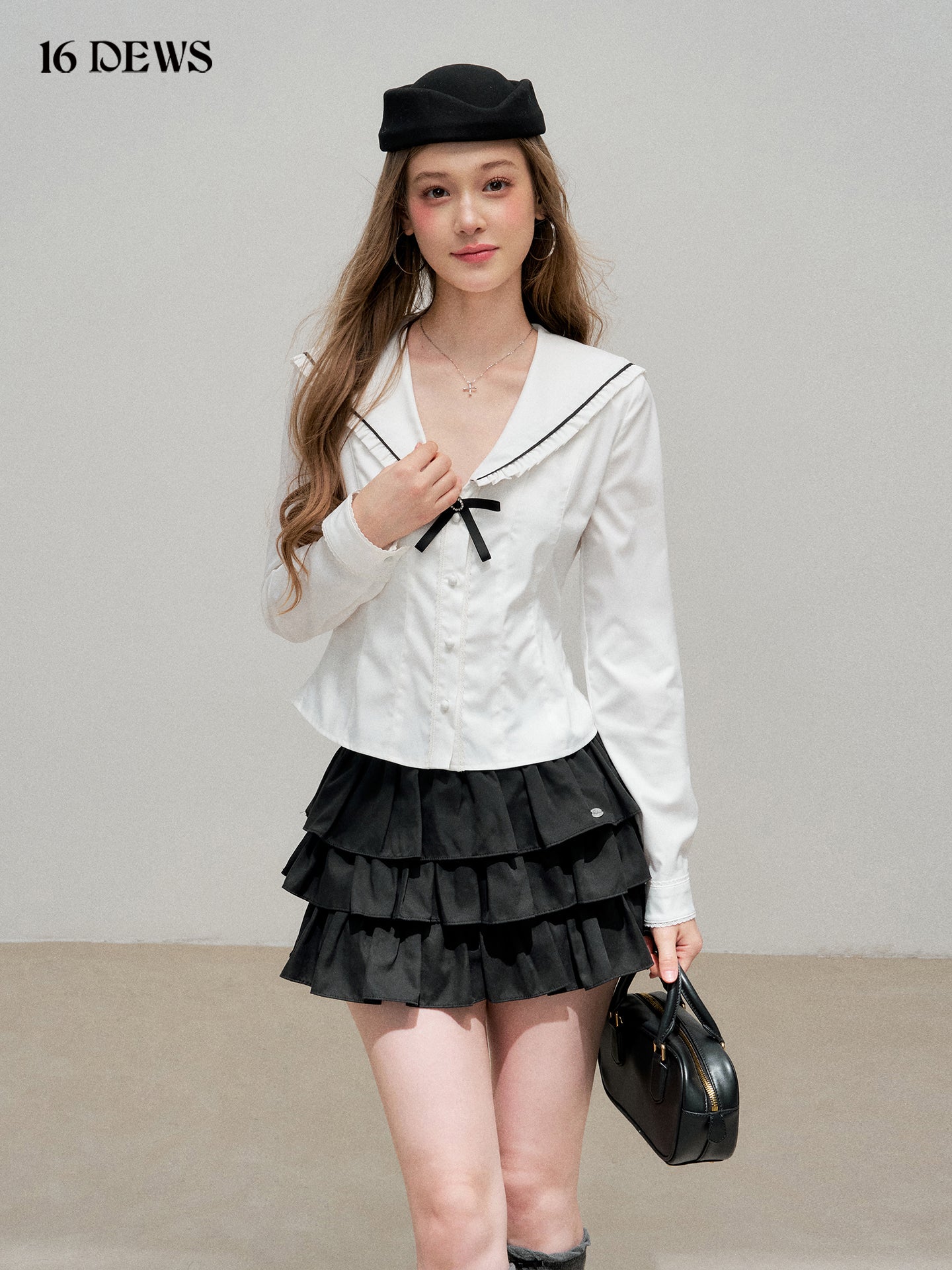 16DEWS 16D25295 Navy collar bow white long sleeved shirt
