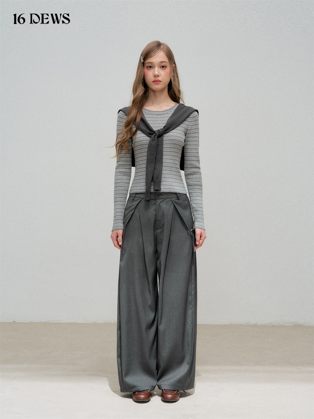 16DEWS 16D25320 Striped slim fit long sleeved top (with shawl)