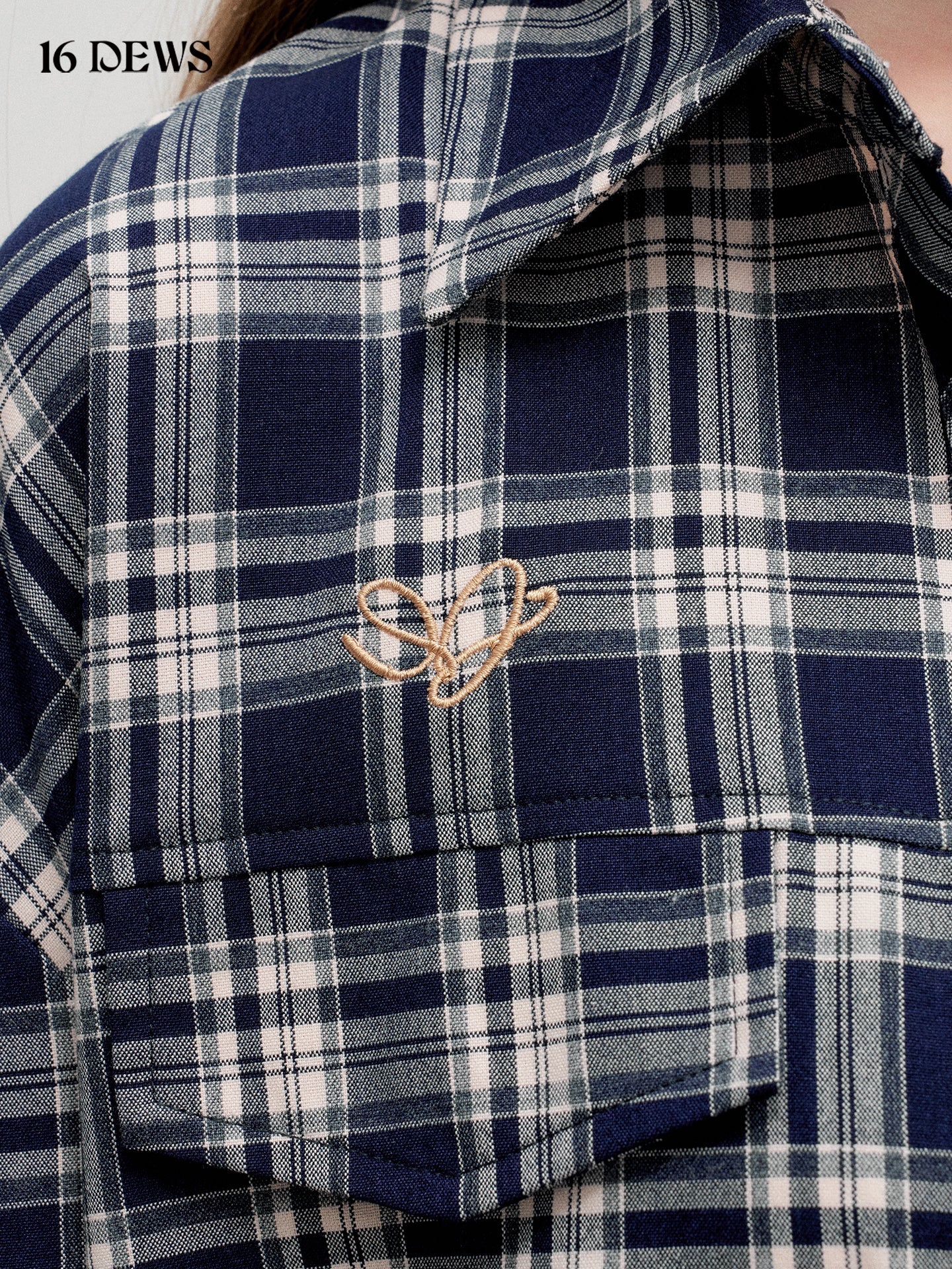16DEWS 16D25334 Navy blue commuting plaid long sleeved shirt