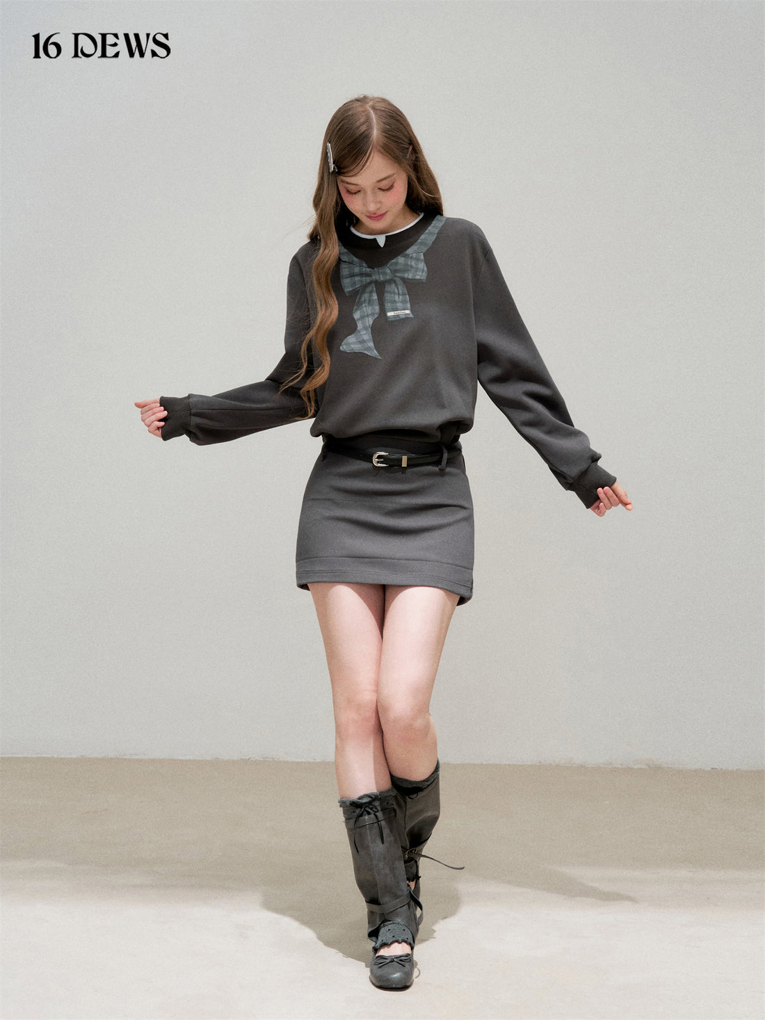 16DEWS 16D25338 Preppy chic printed waist cinching hoodie dress