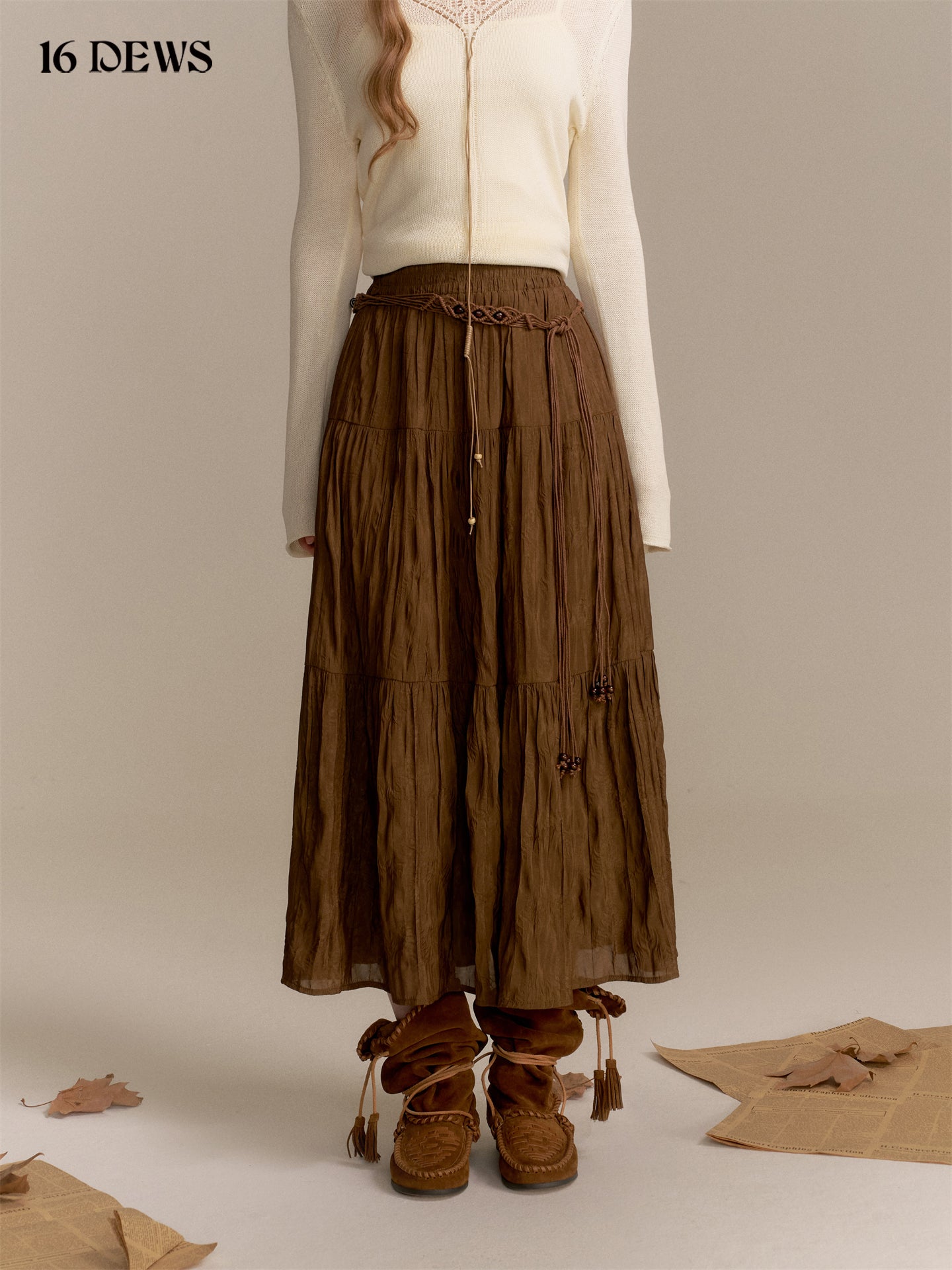 16DEWS 16D25340 Folded high waisted A-line skirt (with belt)