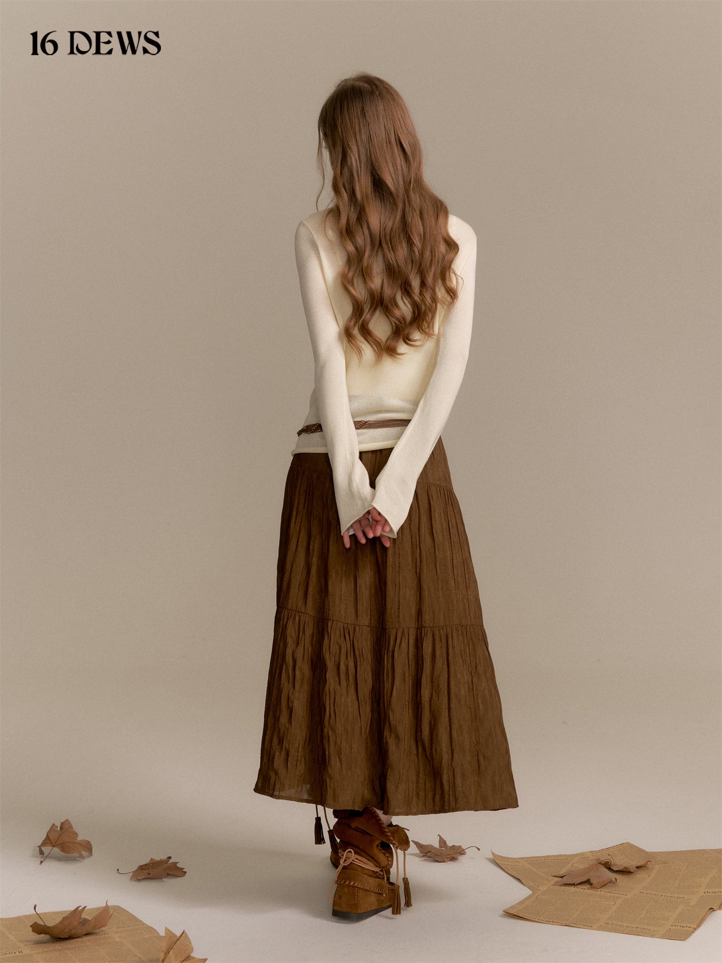 16DEWS 16D25340 Folded high waisted A-line skirt (with belt)
