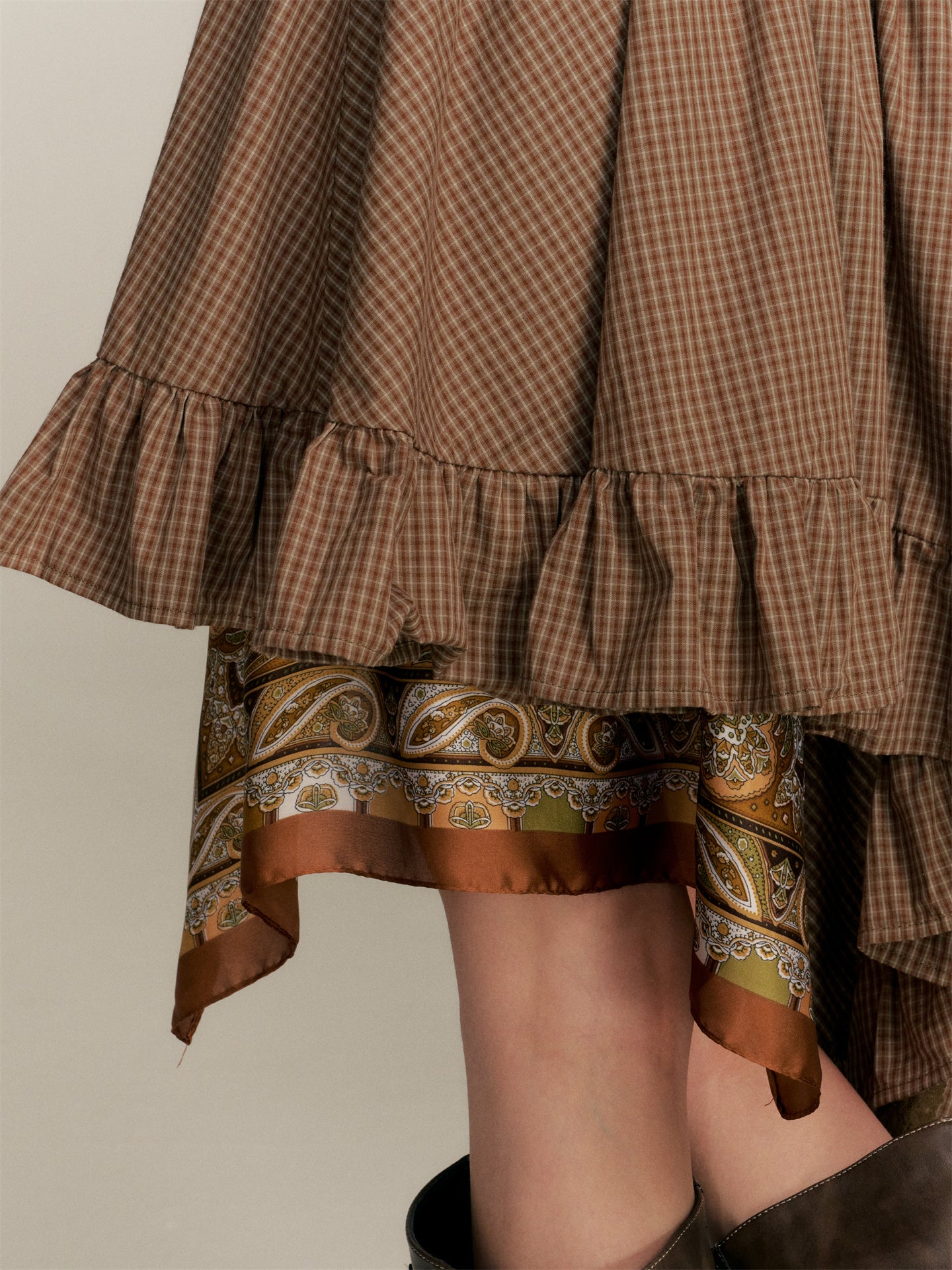 16DEWS 16D25344 Irregular hem plaid skirt (with belt)