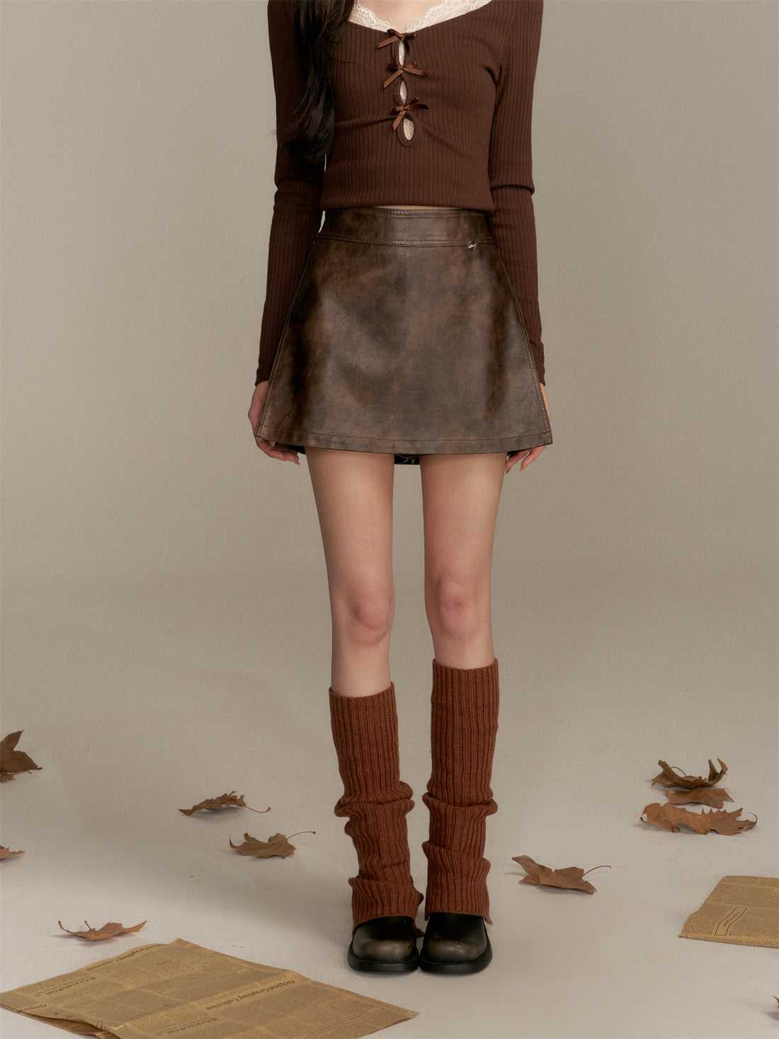 16DEWS 16D25352 PU leather side slit A-line skirt pants