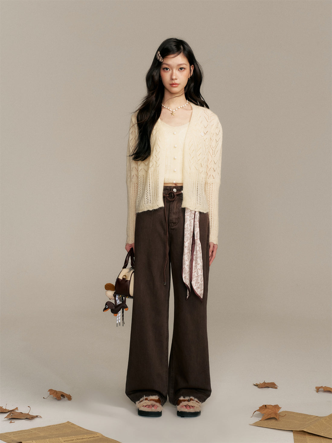 16DEWS 16D25356 Crochet woolen cardigan + camisole set