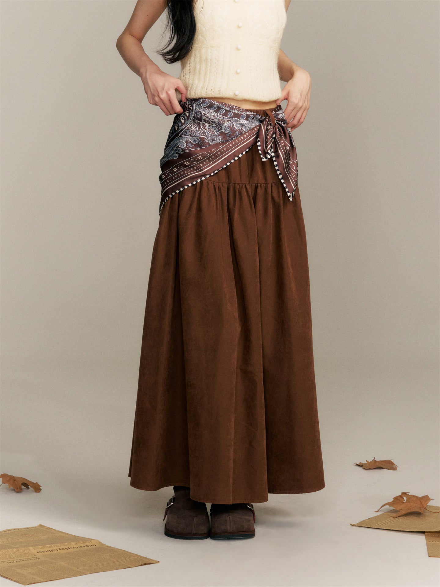 16DEWS 16D25358 High waisted A-line half length skirt (with silk scarf)