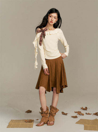 16DEWS 16D25359 Ruffled sloping shoulder slim fit top