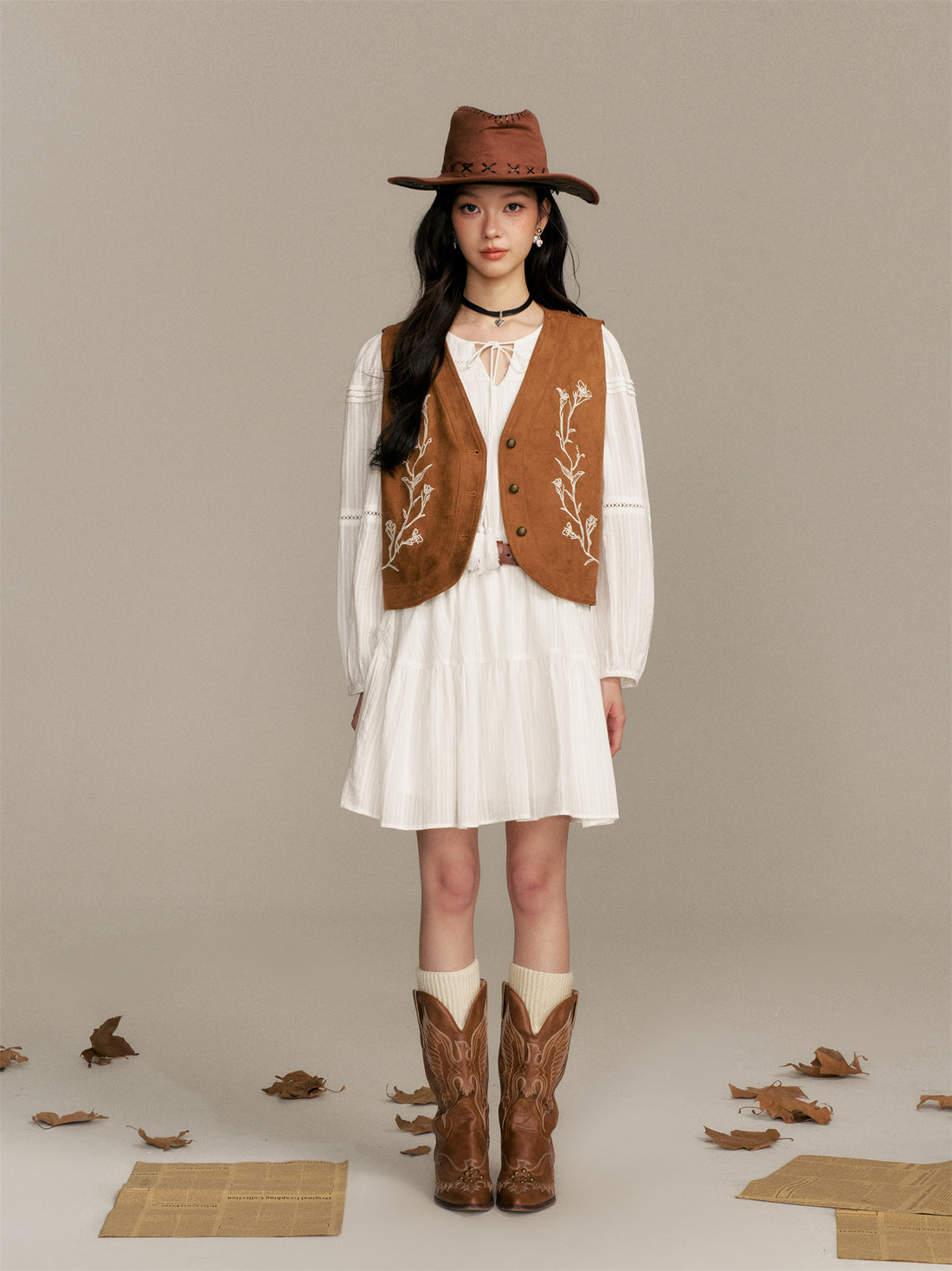 16DEWS 16D25362 Retro 3D embroidered vest
