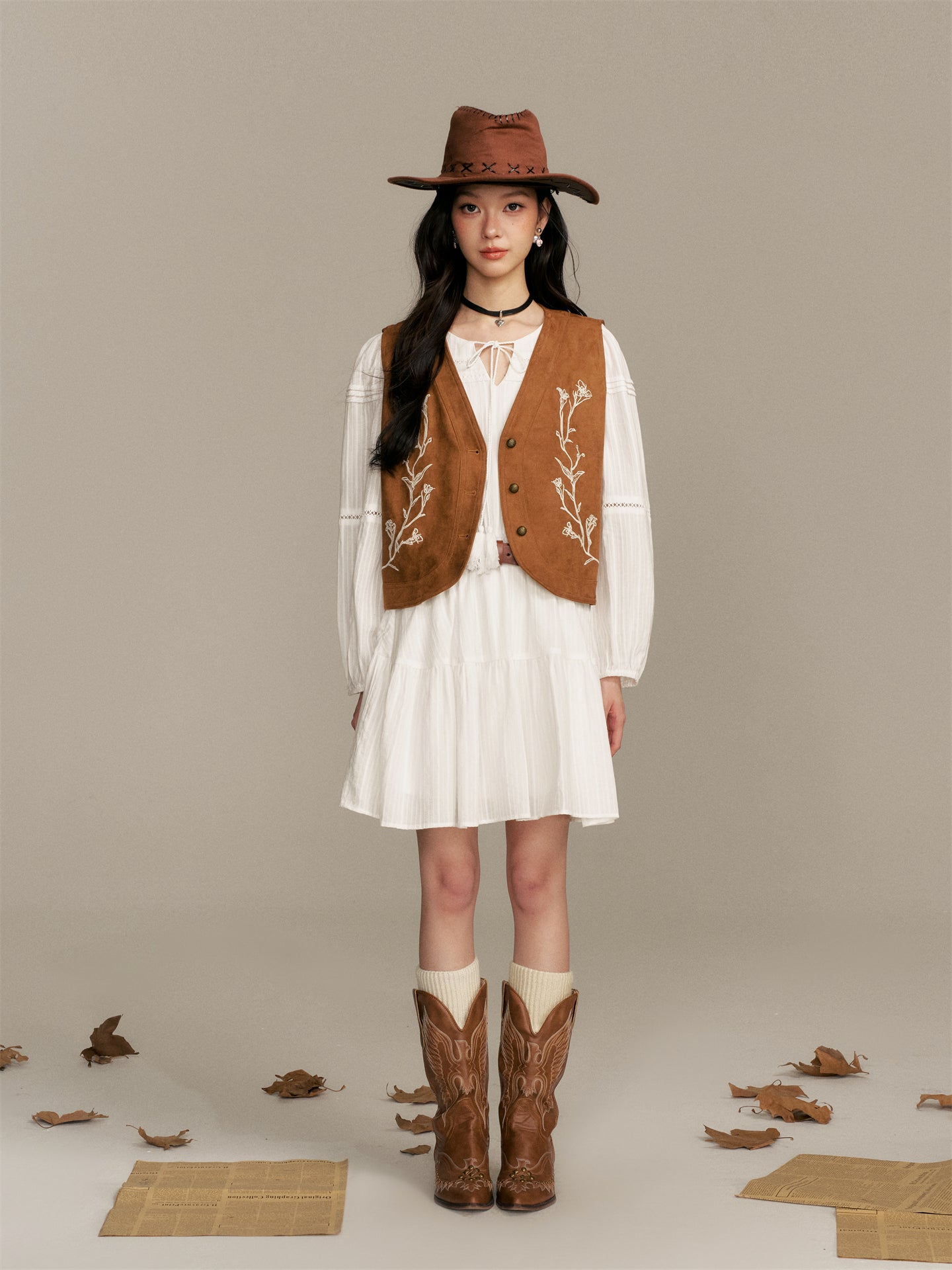 16DEWS 16D25362 Retro 3D embroidered vest