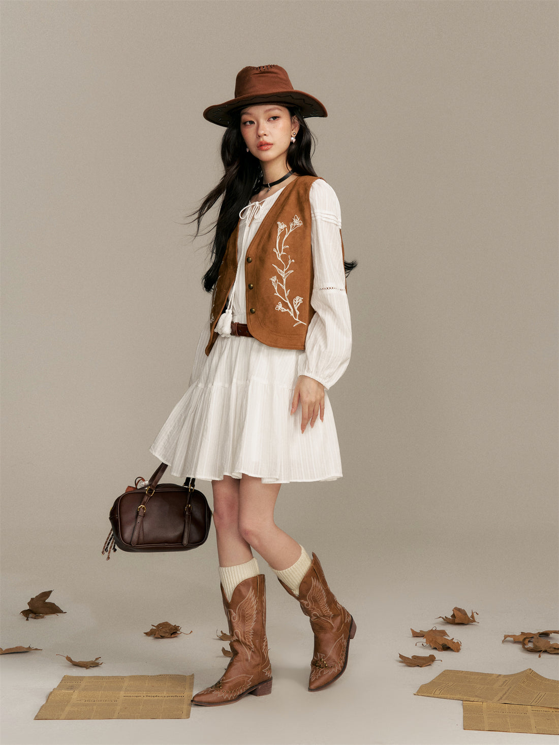16DEWS 16D25362 Retro 3D embroidered vest