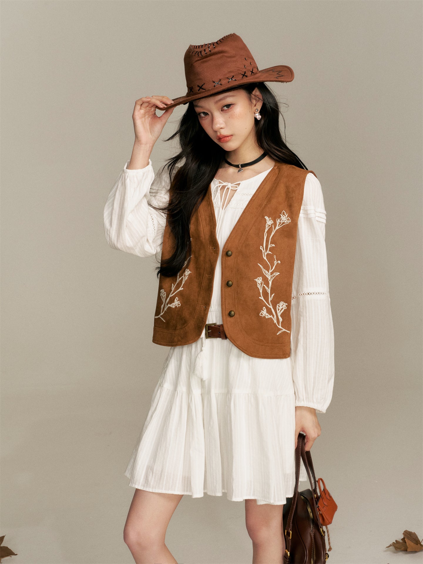 16DEWS 16D25362 Retro 3D embroidered vest