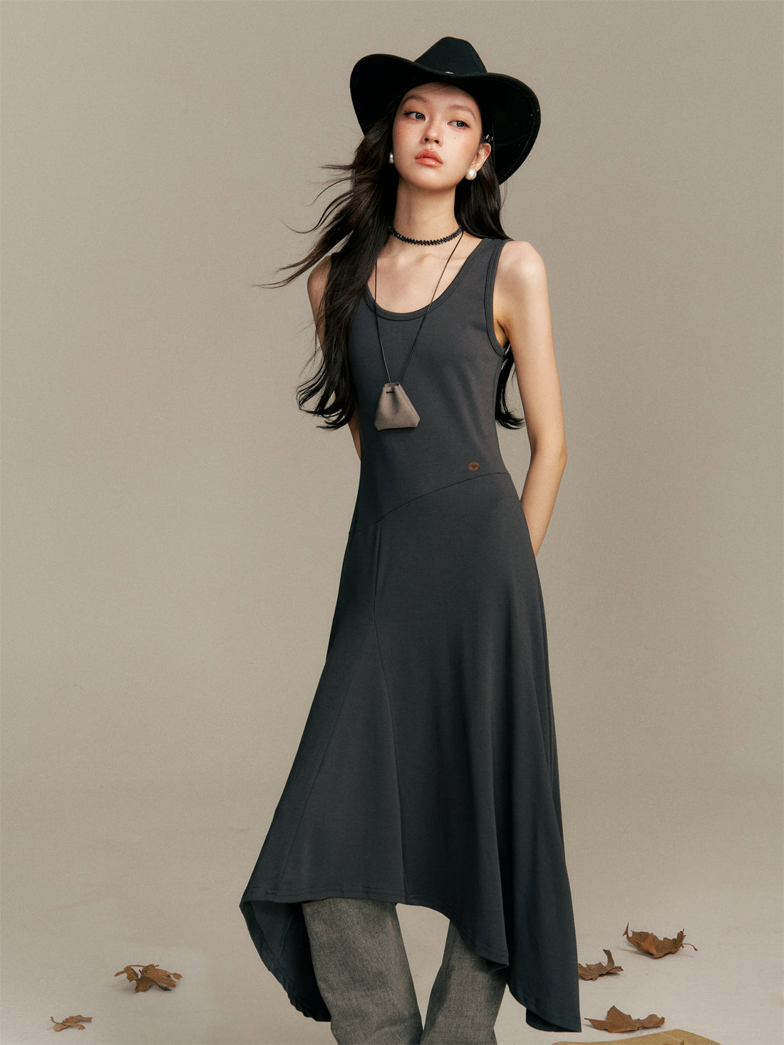 16DEWS 16D25370 Irregular design U-neck vest dress (with bag)