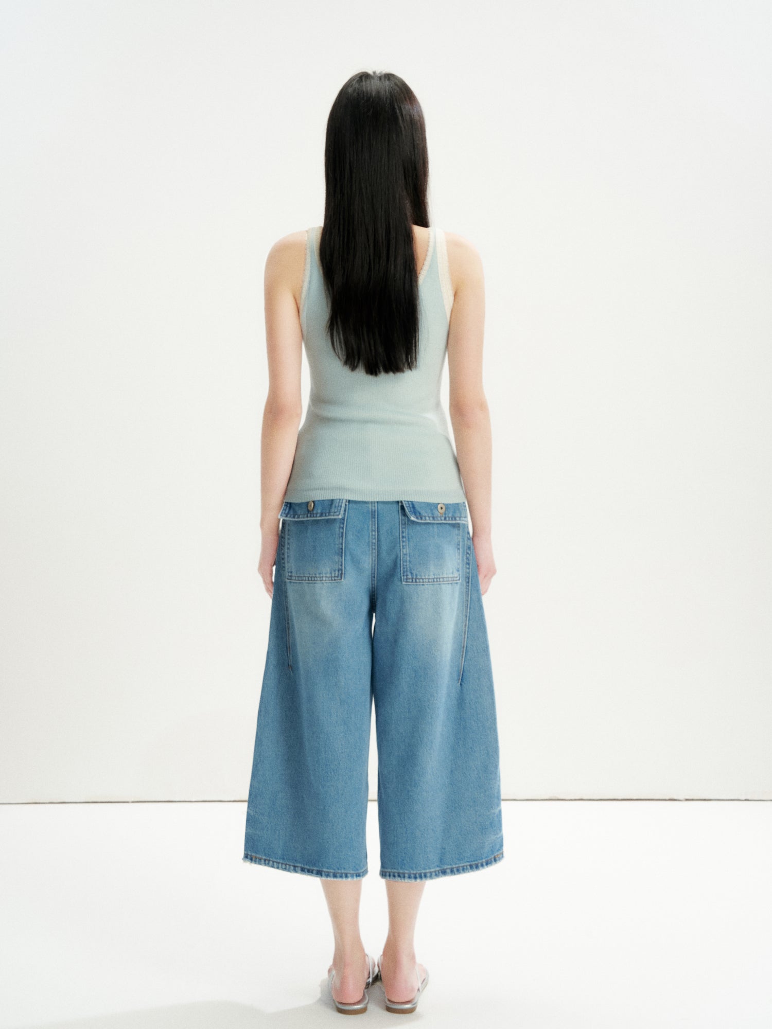 16DEWS 16D26219 Washed Vintage Blue High-Waisted Wide-Leg Cropped Jeans