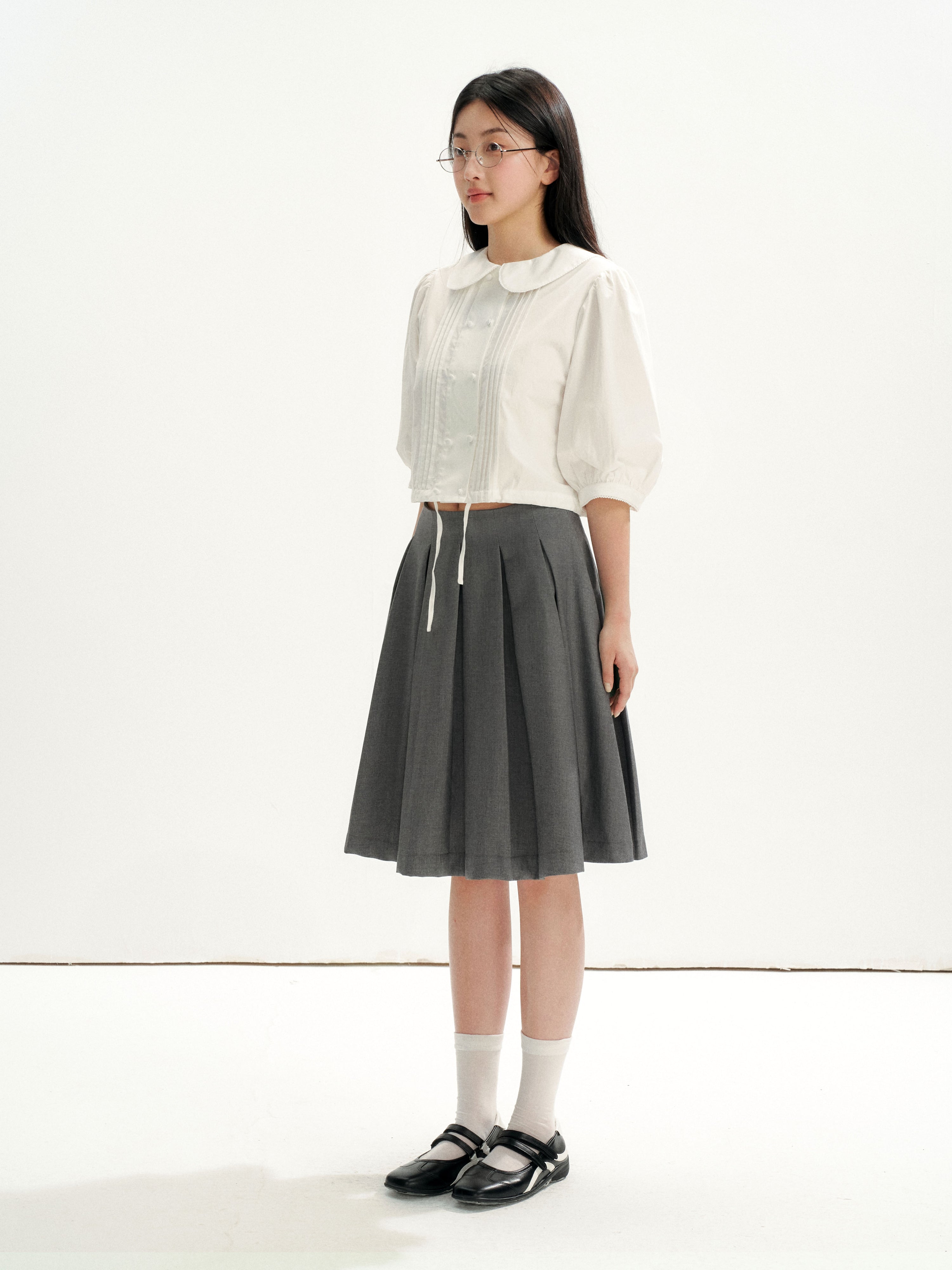 16DEWS 16D26233 Tie-Hem Peter Pan Collar Tuck Pleat Puff Sleeve Cropped Shirt