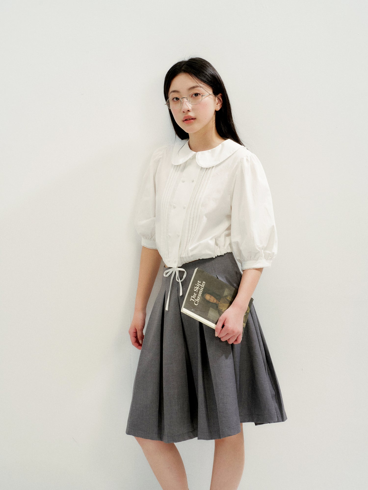16DEWS 16D26233 Tie-Hem Peter Pan Collar Tuck Pleat Puff Sleeve Cropped Shirt
