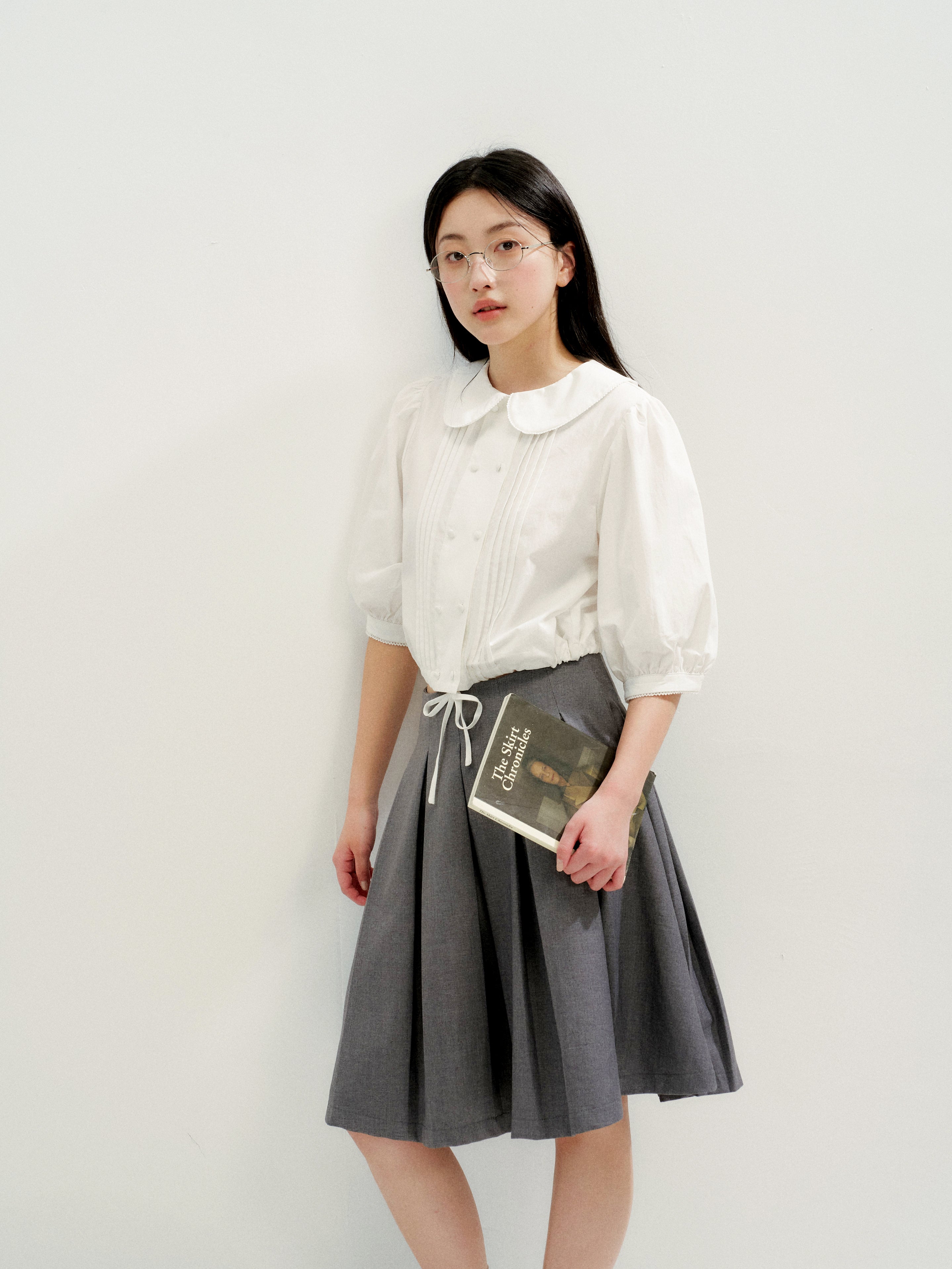 16DEWS 16D26233 Tie-Hem Peter Pan Collar Tuck Pleat Puff Sleeve Cropped Shirt